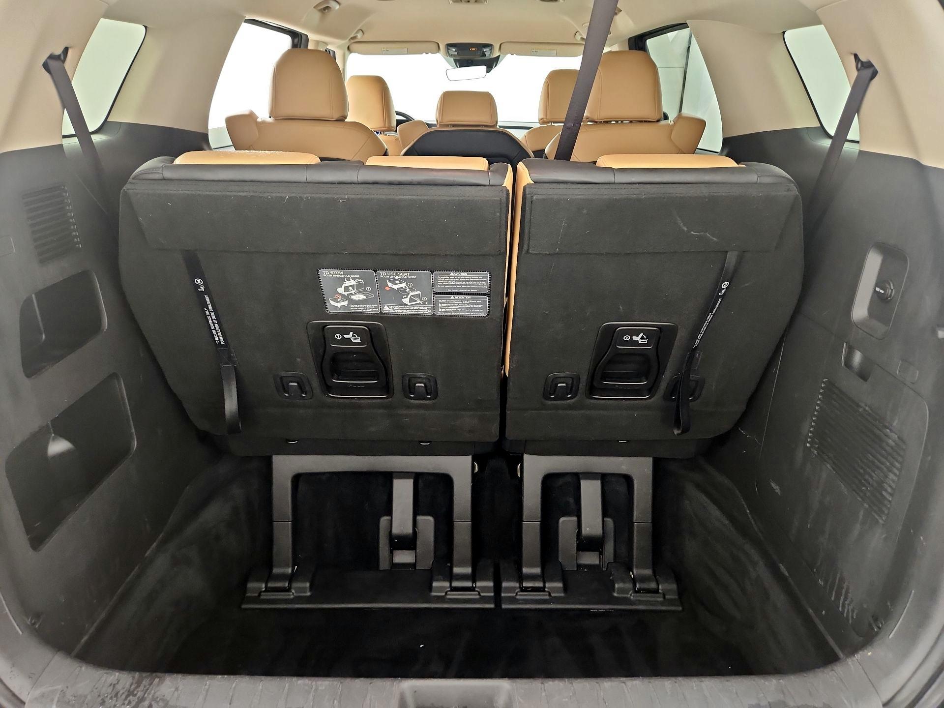 Thumbnail: 2022 Kia Carnival - 19