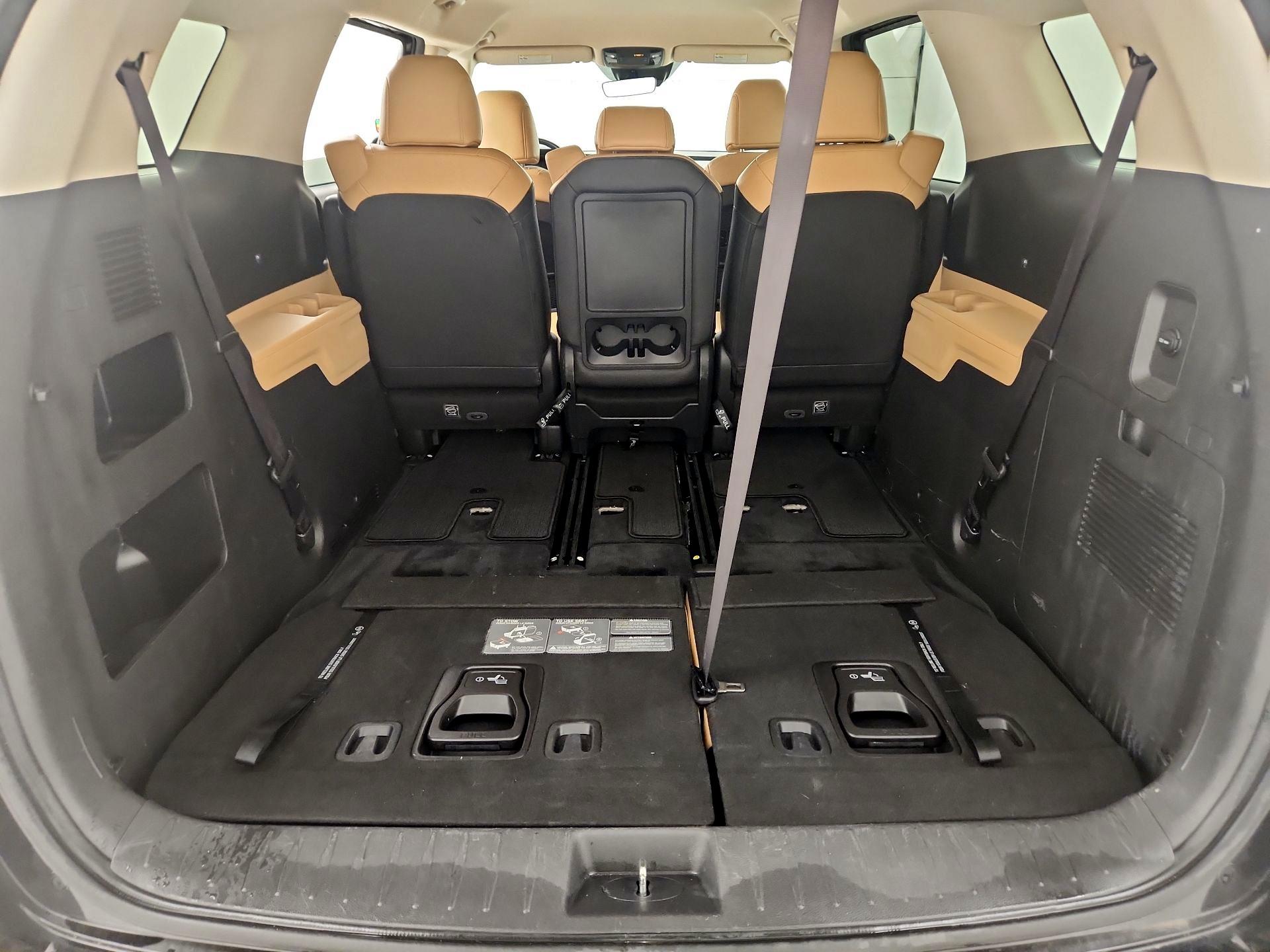 Thumbnail: 2022 Kia Carnival - 20