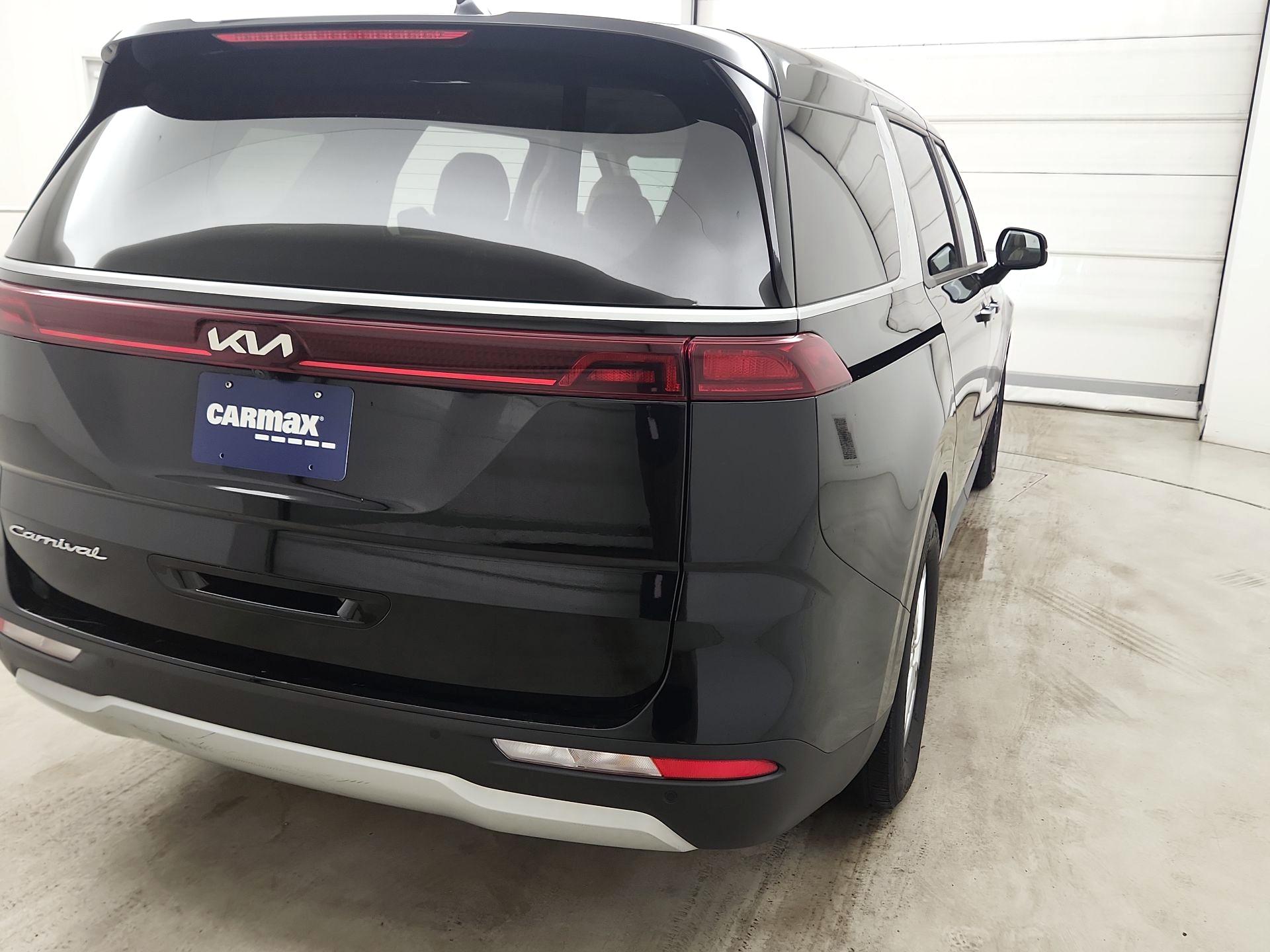 Thumbnail: 2022 Kia Carnival - 5