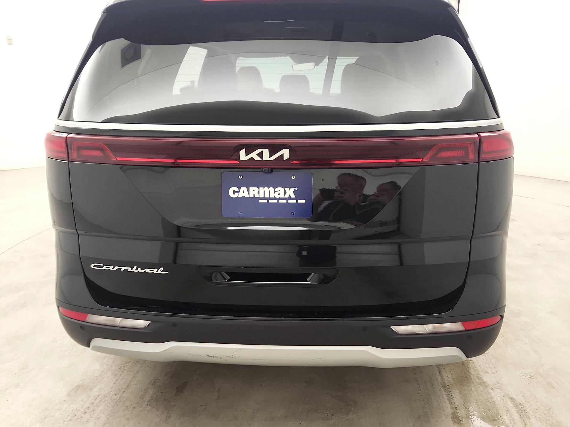 Thumbnail: 2022 Kia Carnival - 6