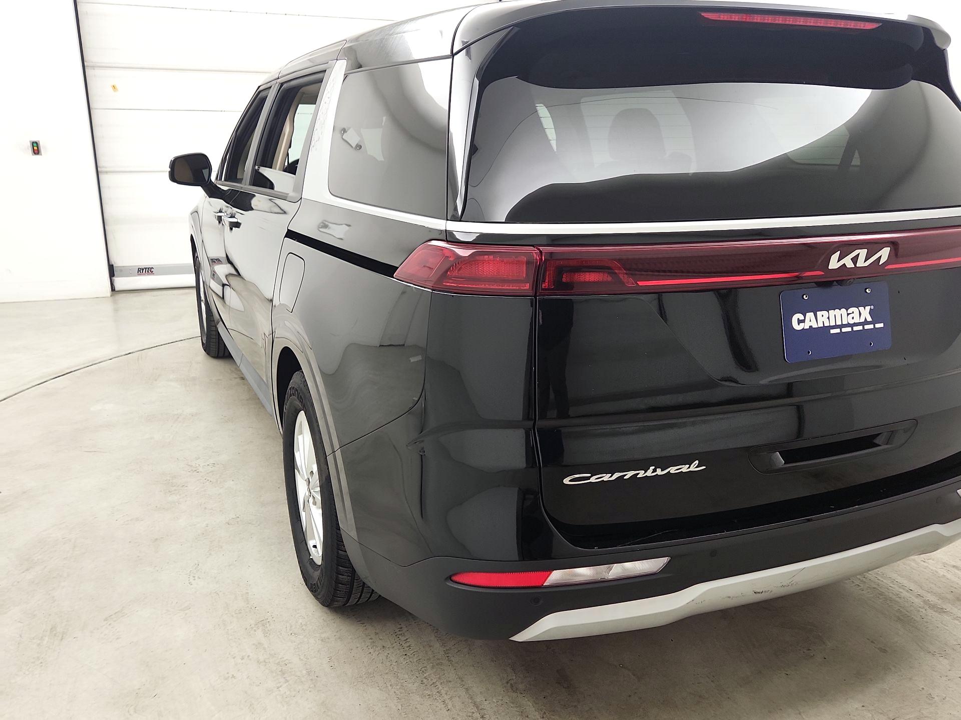 Thumbnail: 2022 Kia Carnival - 7