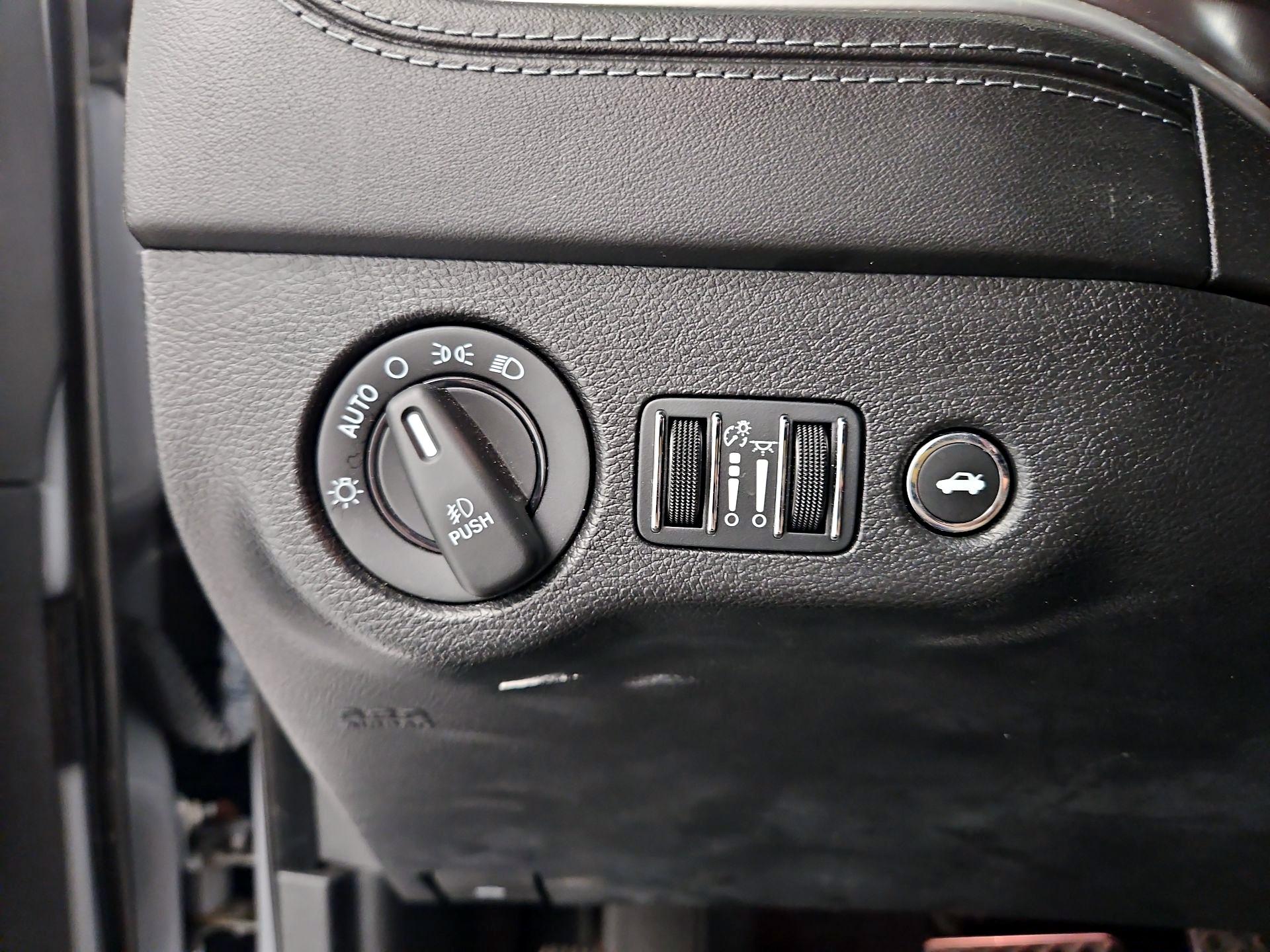 Thumbnail: 2021 Dodge Charger - 13