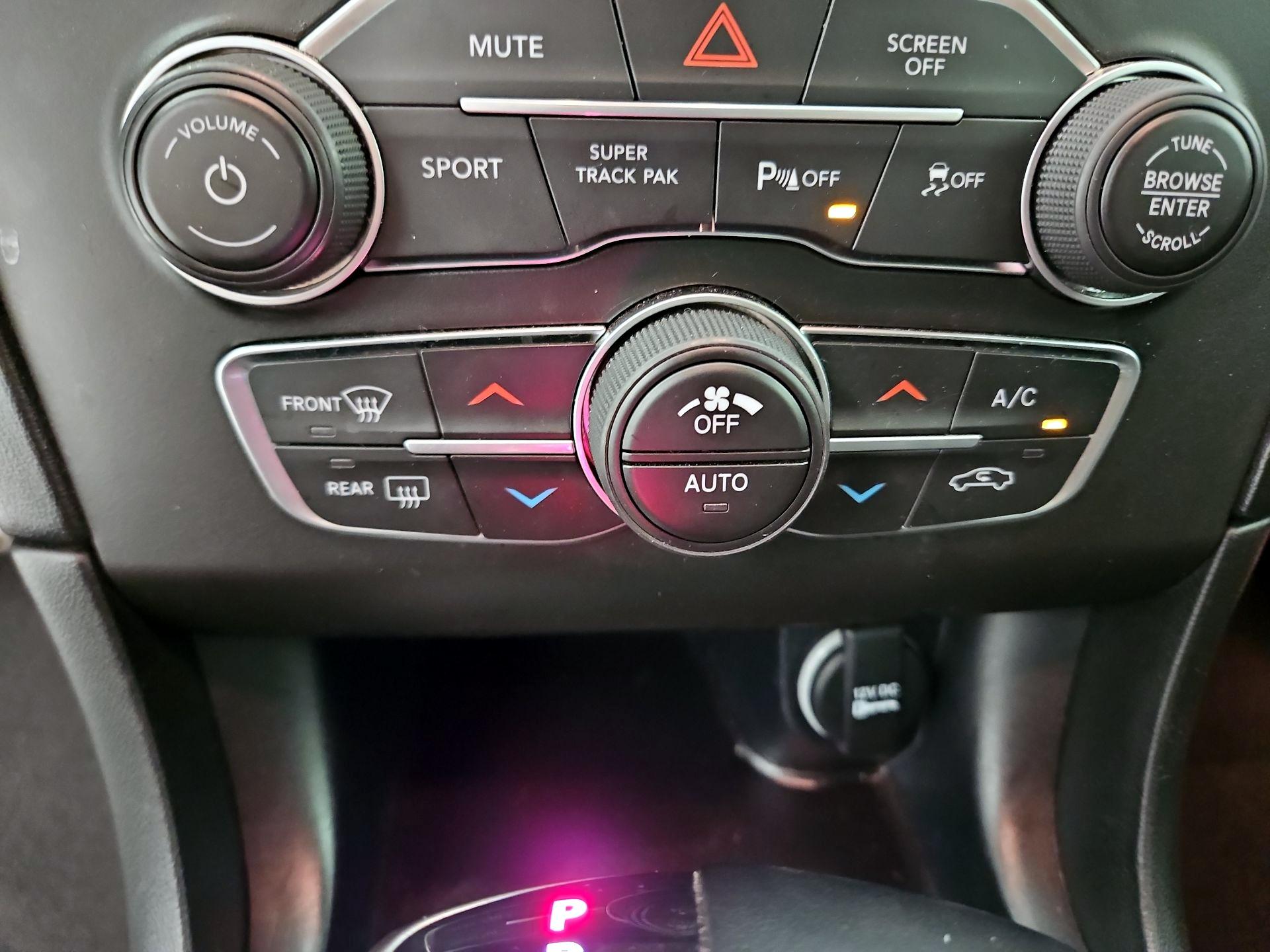 Thumbnail: 2021 Dodge Charger - 16