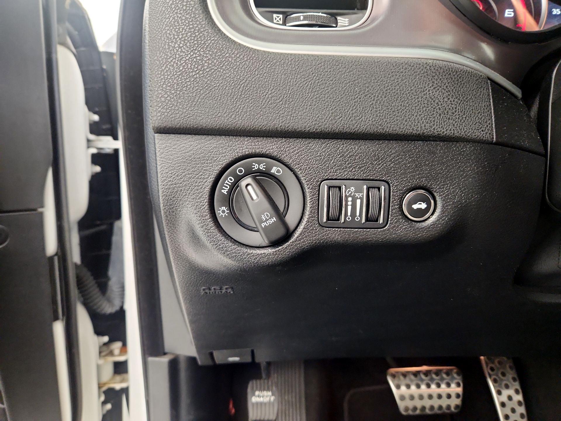 Thumbnail: 2022 Dodge Charger - 11