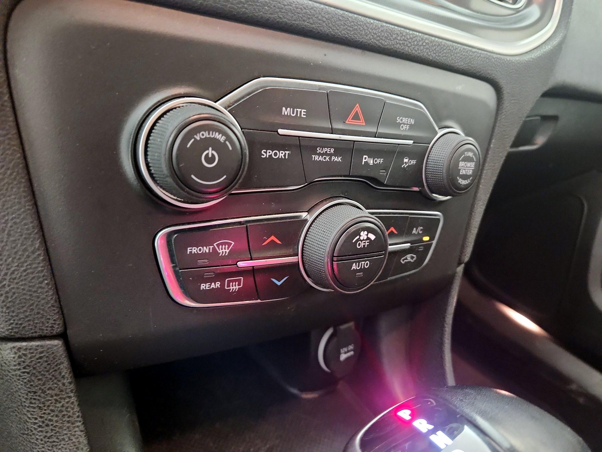 Thumbnail: 2022 Dodge Charger - 14