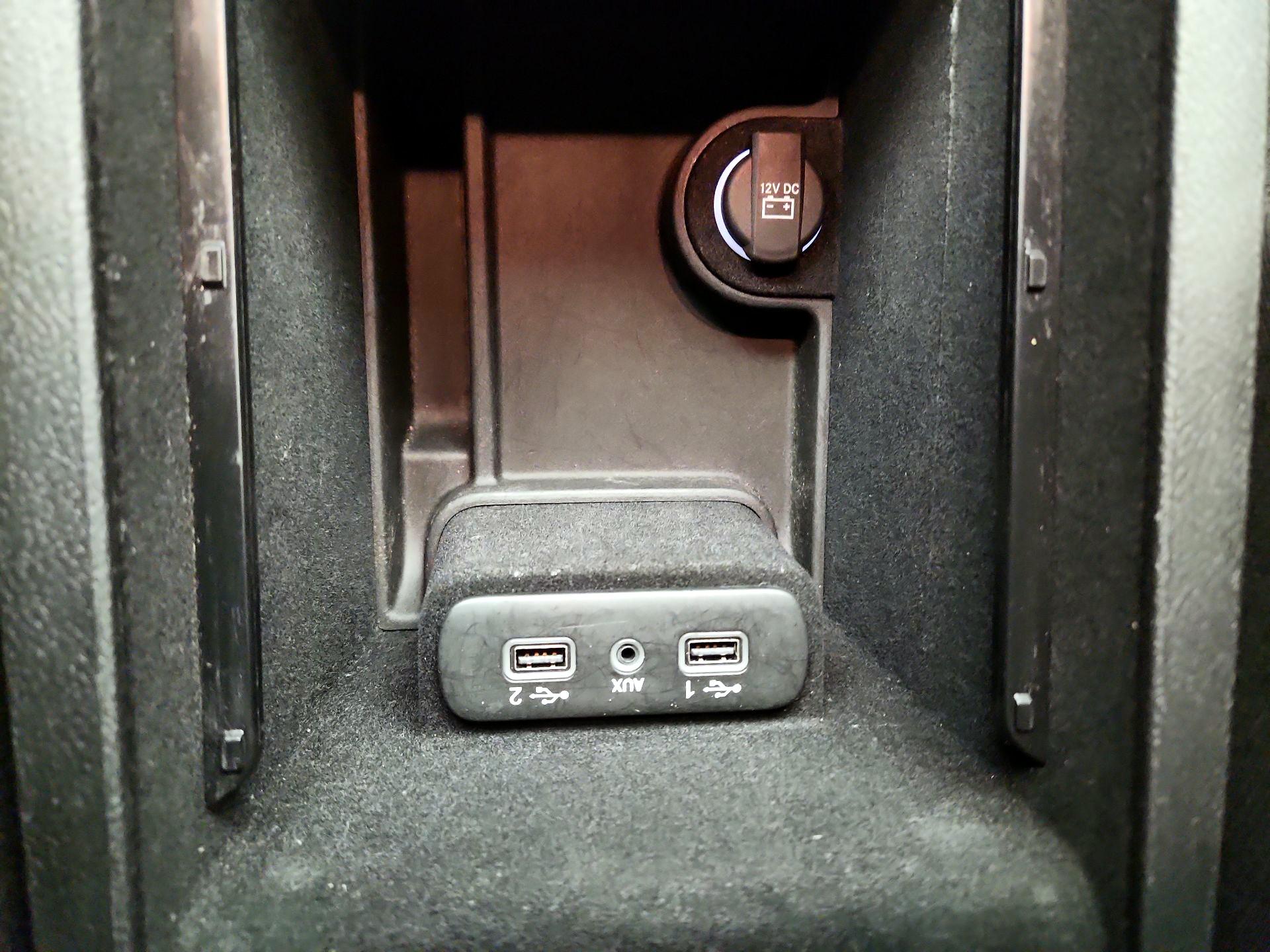 Thumbnail: 2022 Dodge Charger - 16