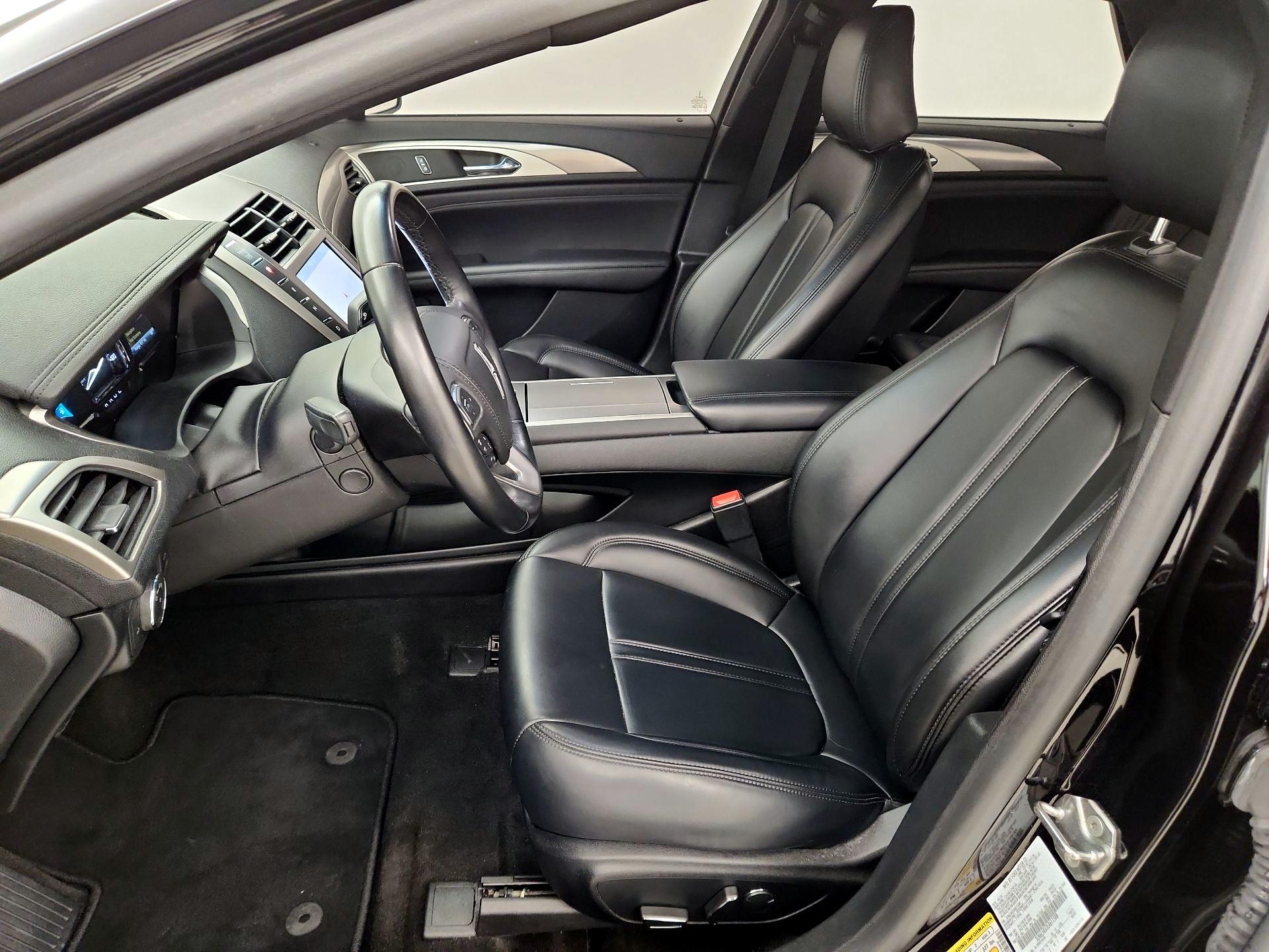 Thumbnail: 2020 Lincoln MKZ - 11