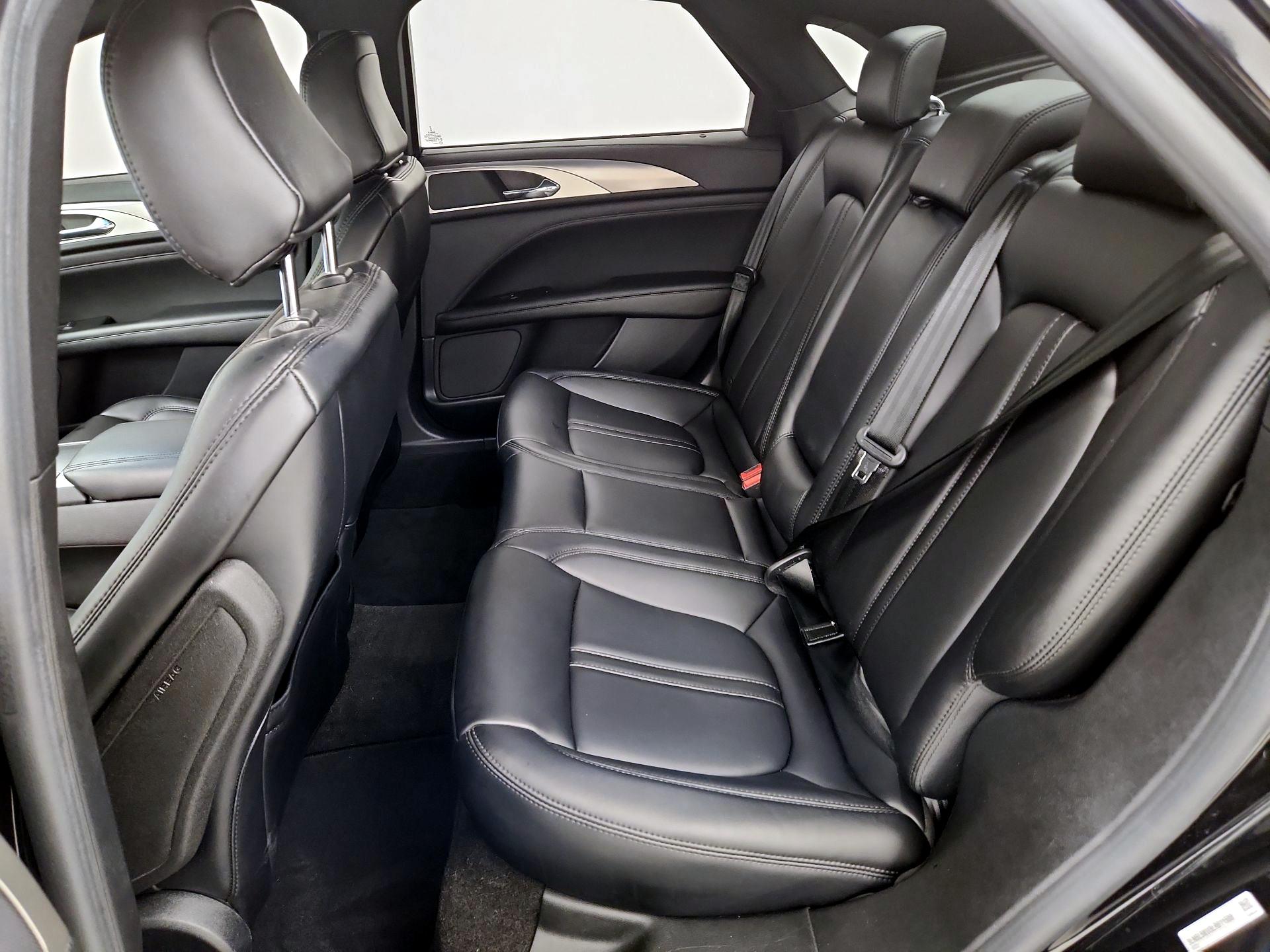 Thumbnail: 2020 Lincoln MKZ - 20