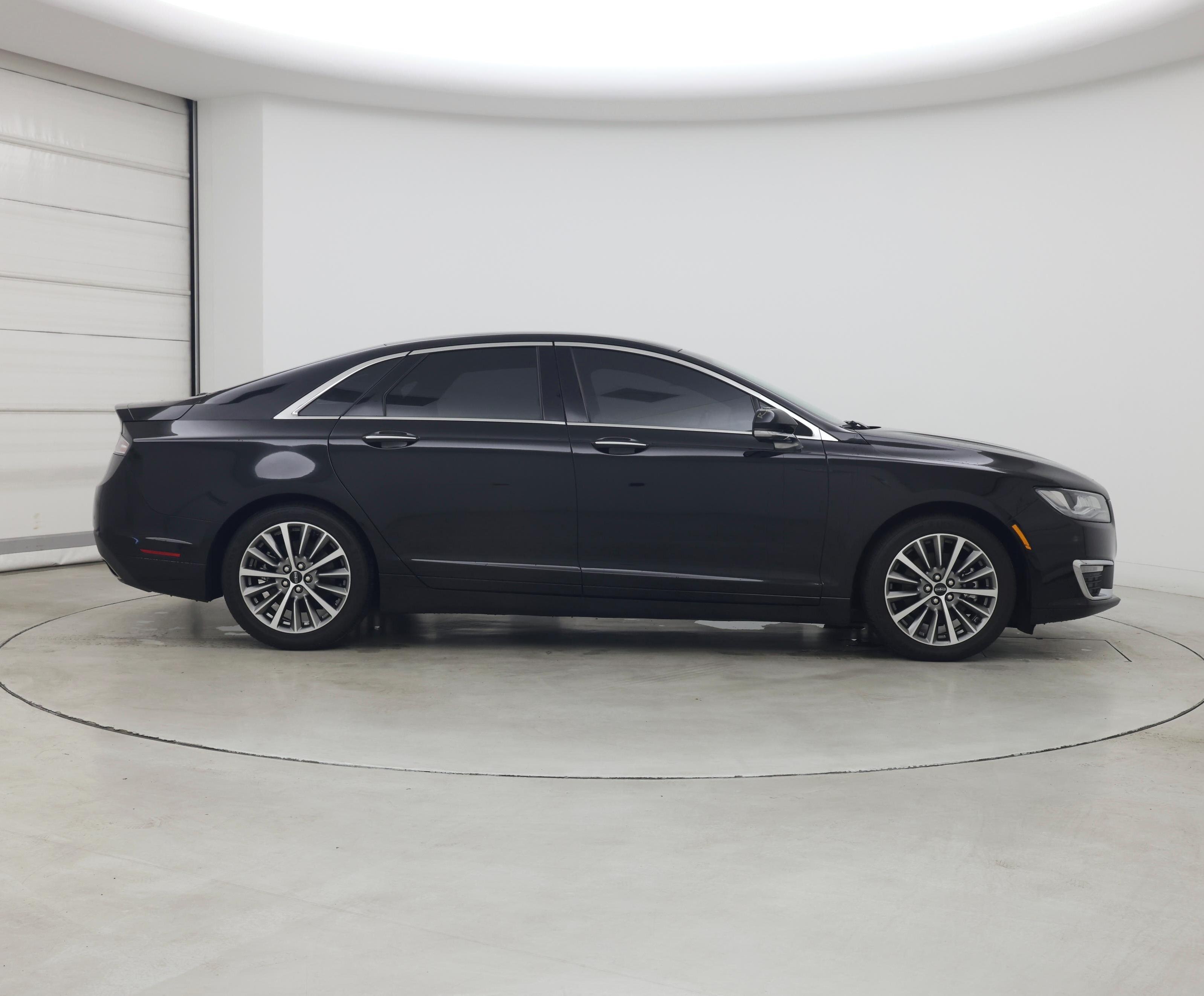 Thumbnail: 2020 Lincoln MKZ - 7