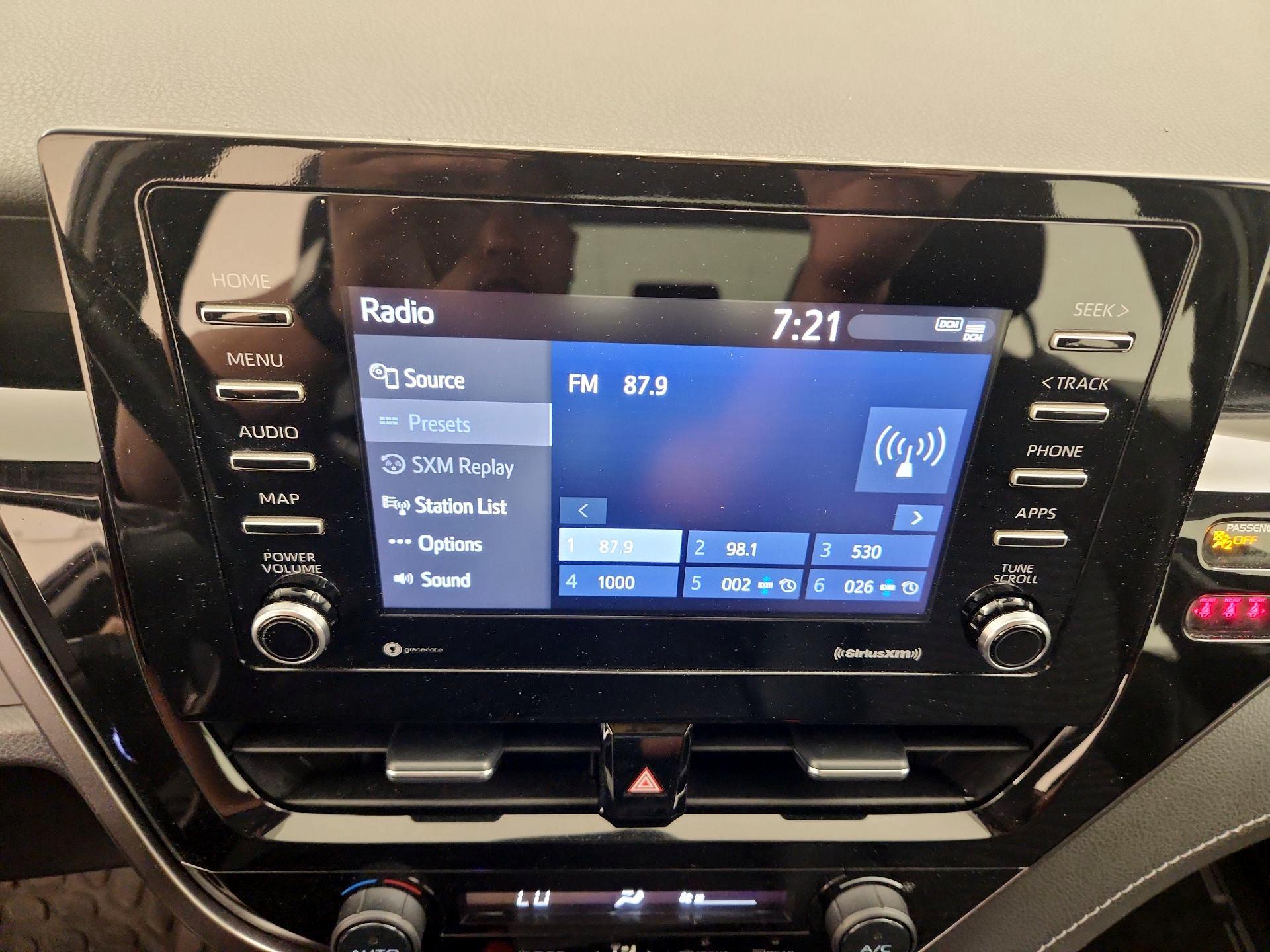 Thumbnail: 2021 Toyota Camry - 15