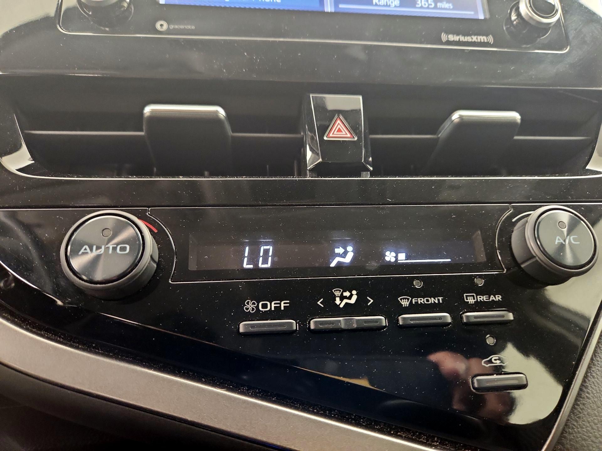 Thumbnail: 2021 Toyota Camry - 16