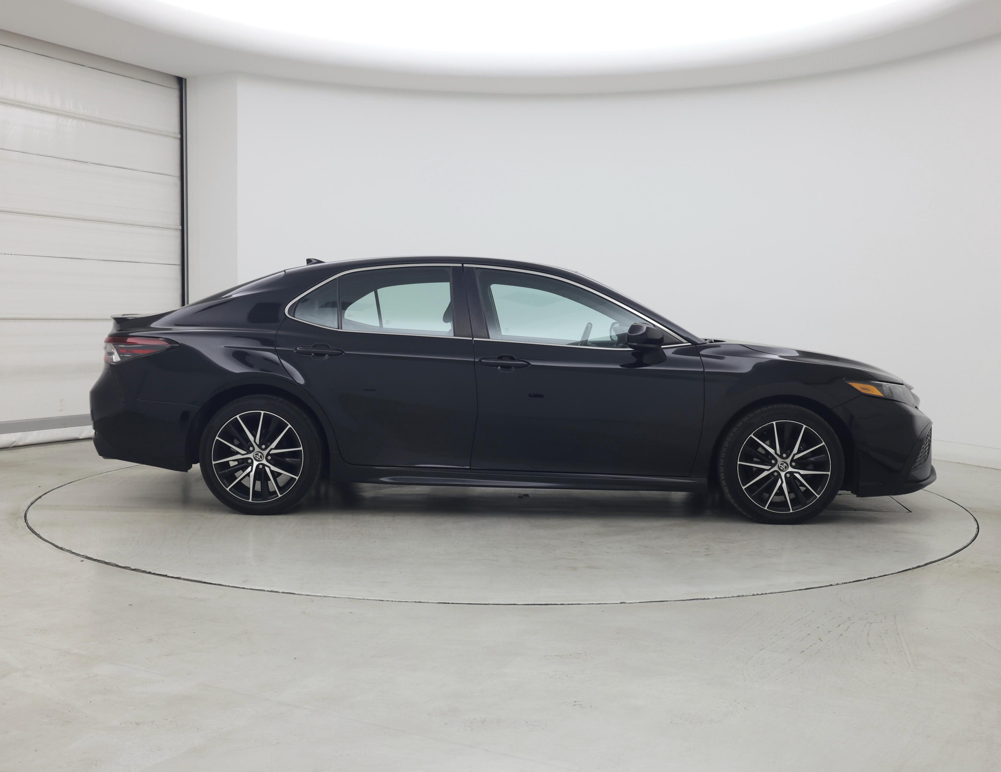 Thumbnail: 2021 Toyota Camry - 7