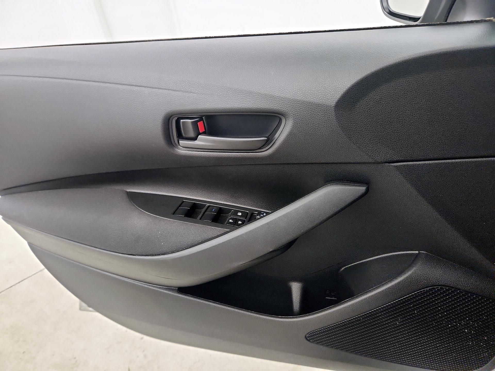 Thumbnail: 2022 Toyota Corolla - 10