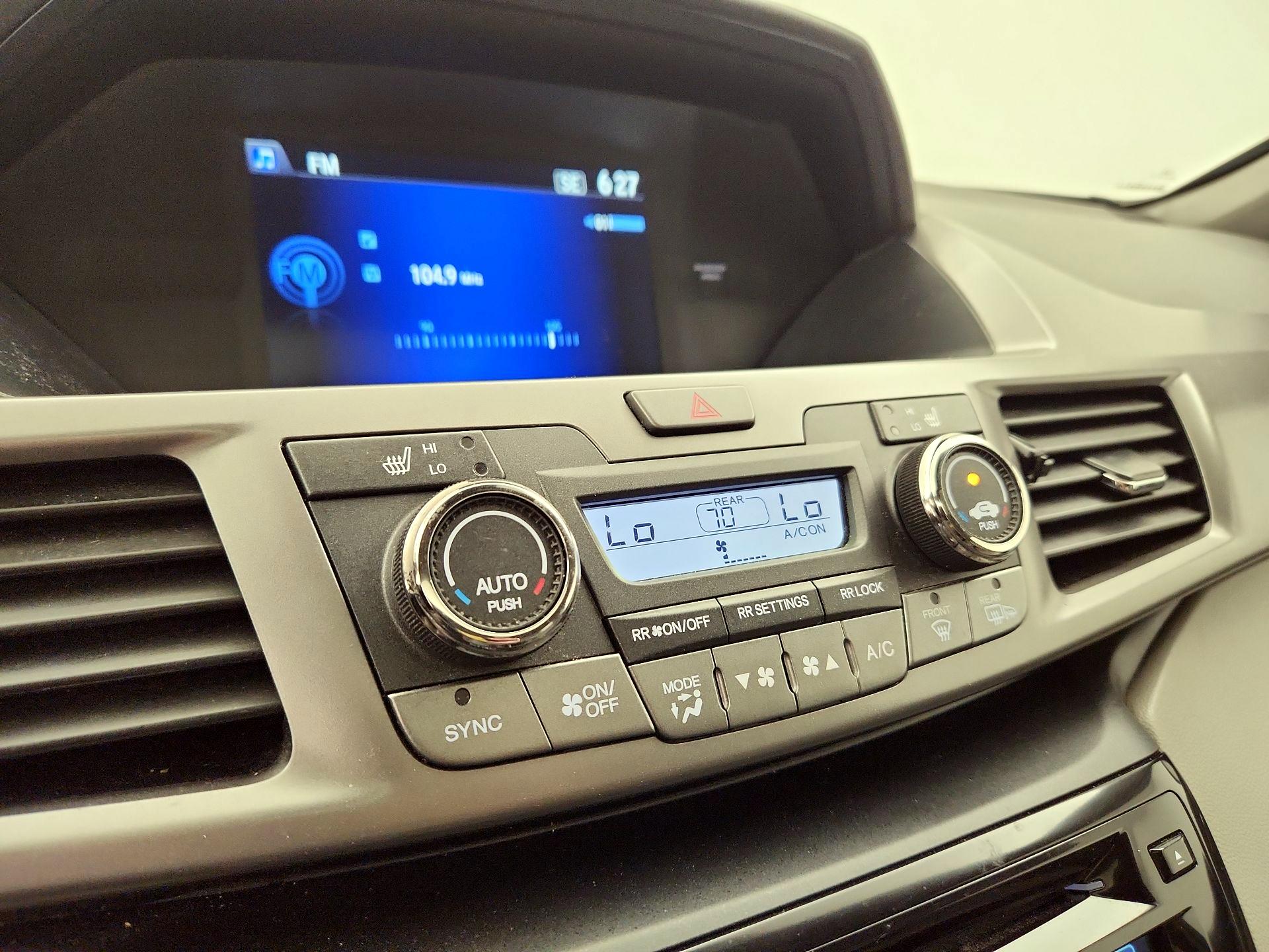 Thumbnail: 2015 Honda Odyssey - 14