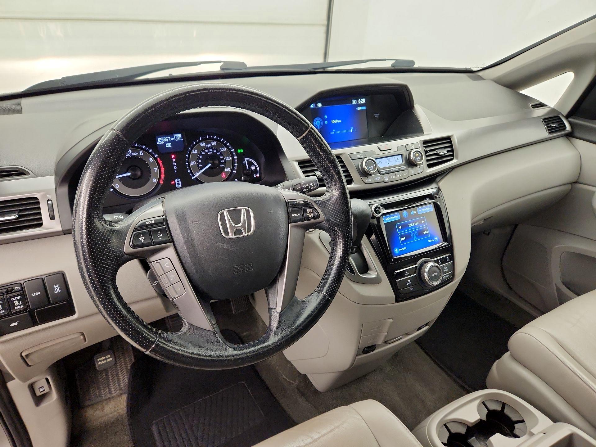 Thumbnail: 2015 Honda Odyssey - 8