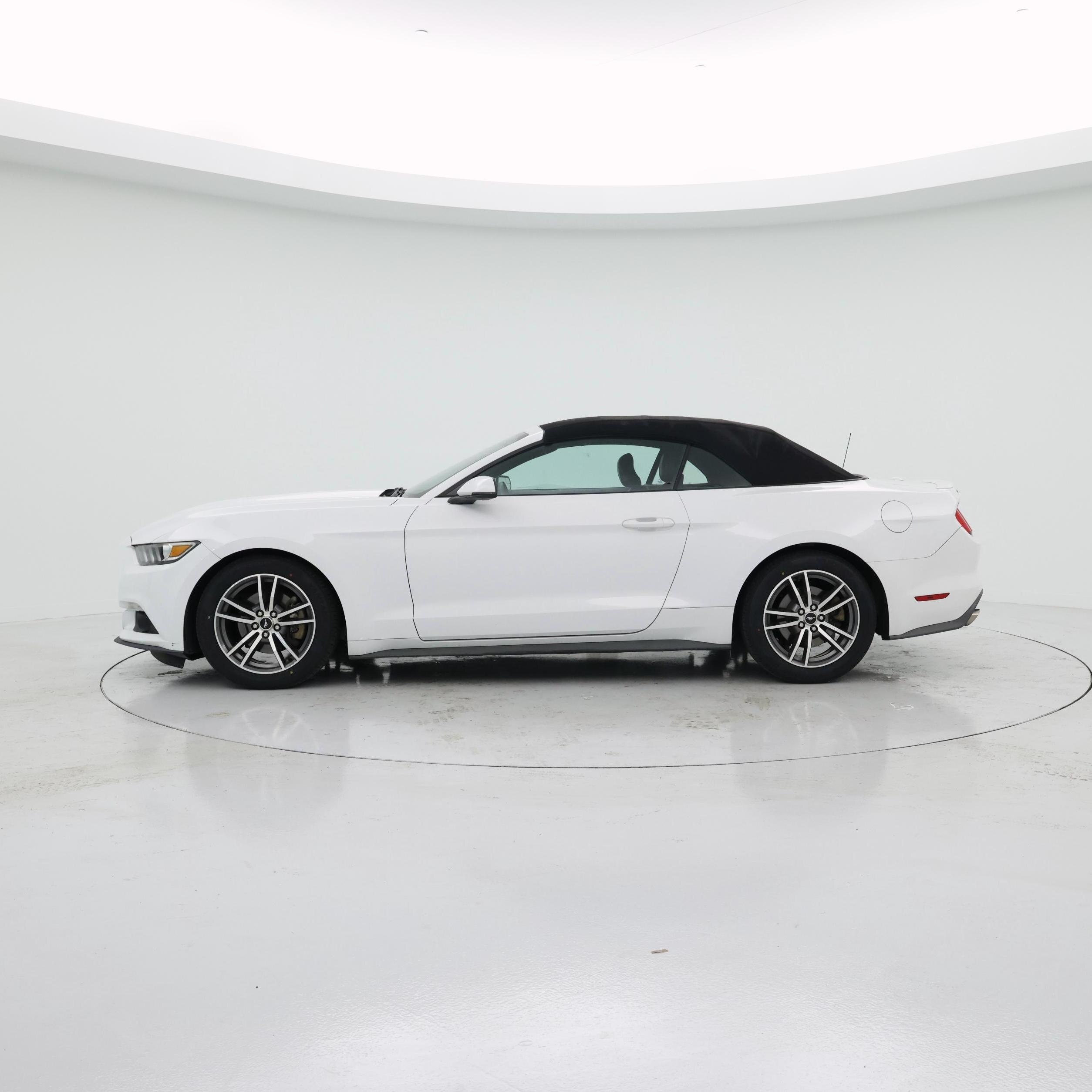 Thumbnail: 2015 Ford Mustang - 3