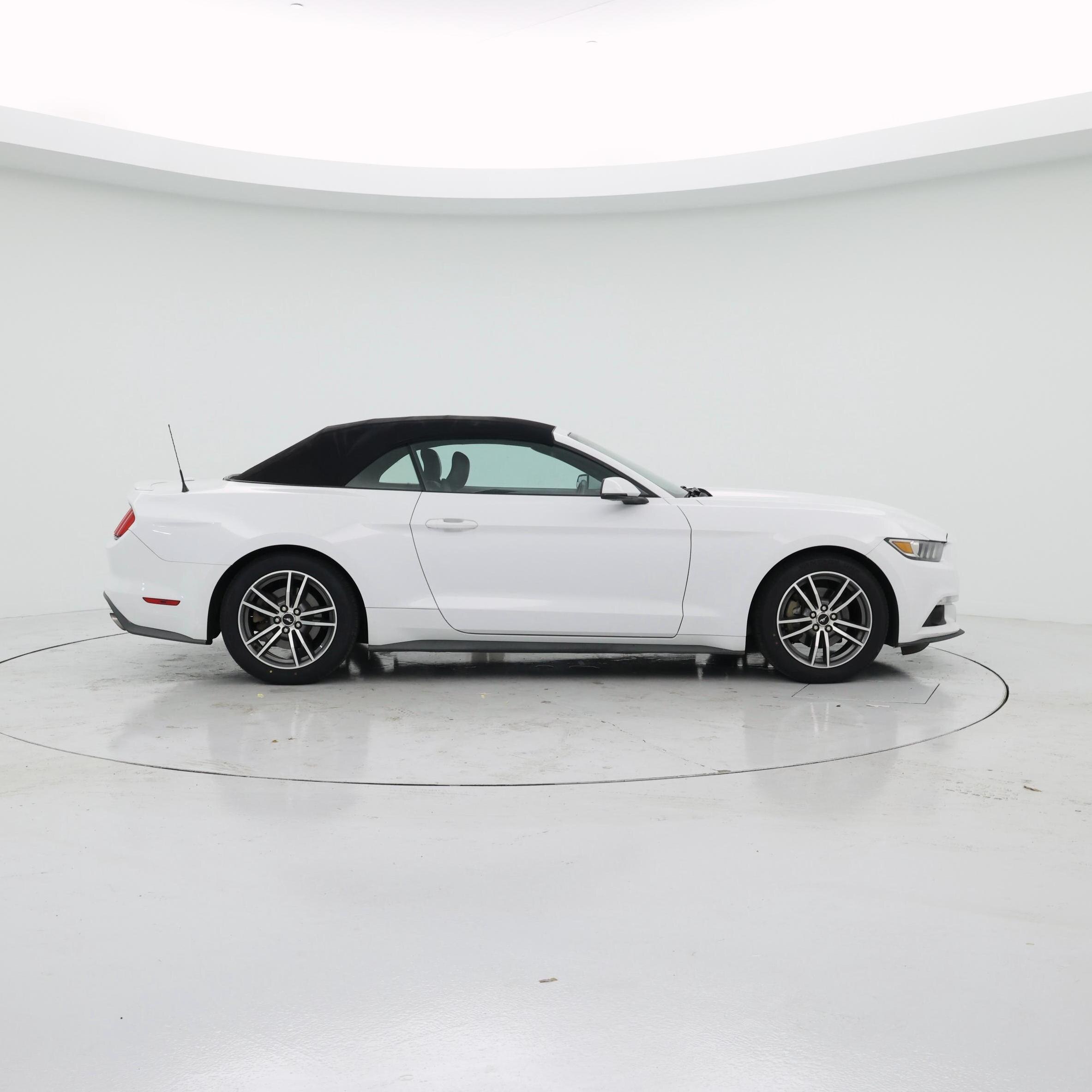 Thumbnail: 2015 Ford Mustang - 7