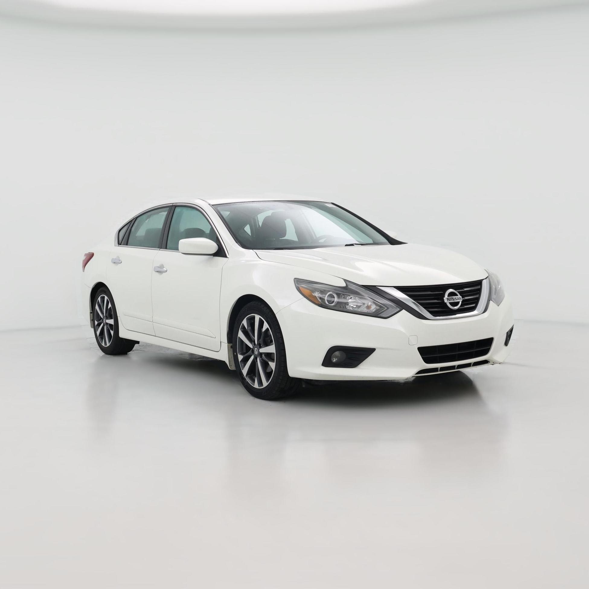 Thumbnail: 2017 Nissan Altima - 1