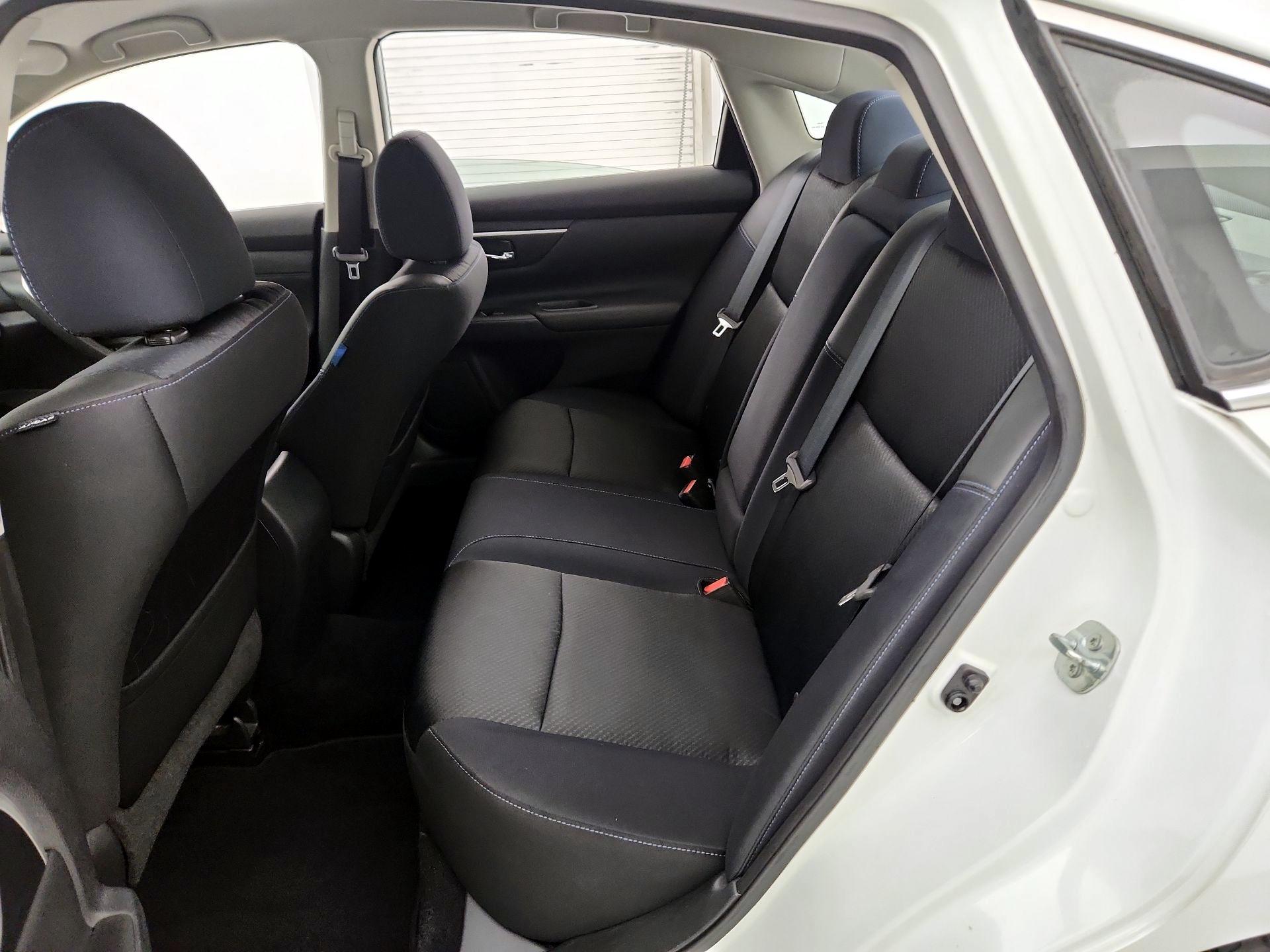 Thumbnail: 2017 Nissan Altima - 19