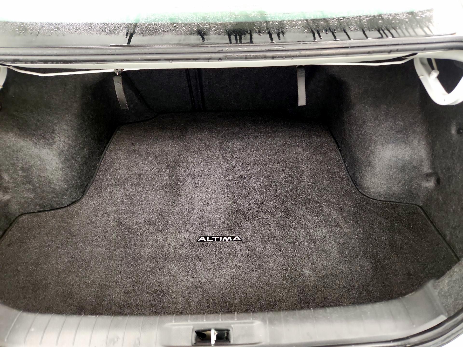 Thumbnail: 2017 Nissan Altima - 20