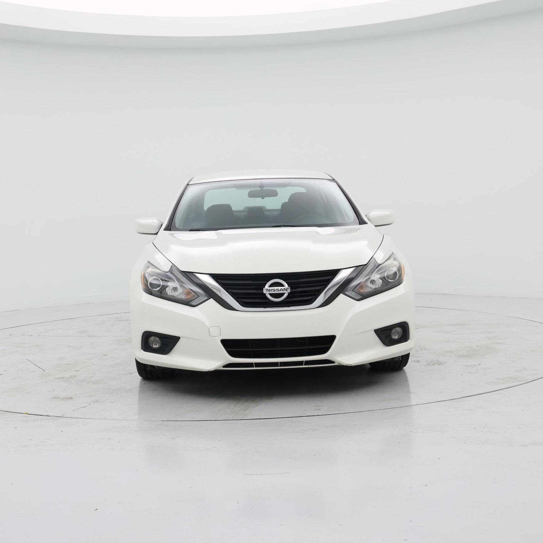 Thumbnail: 2017 Nissan Altima - 5