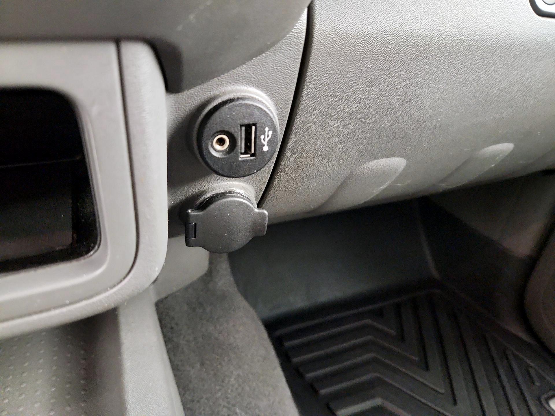 Thumbnail: 2019 Nissan Frontier - 18