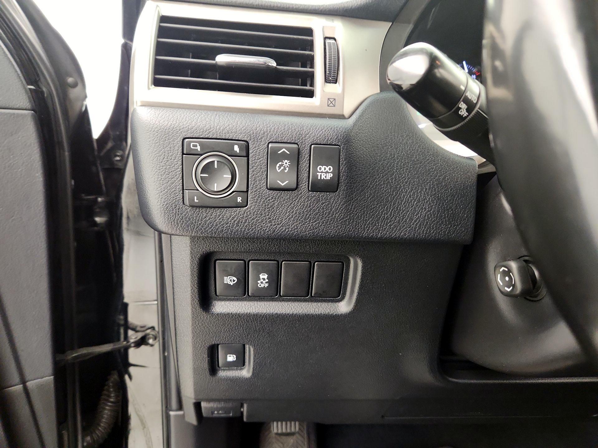 Thumbnail: 2017 Lexus GX - 13