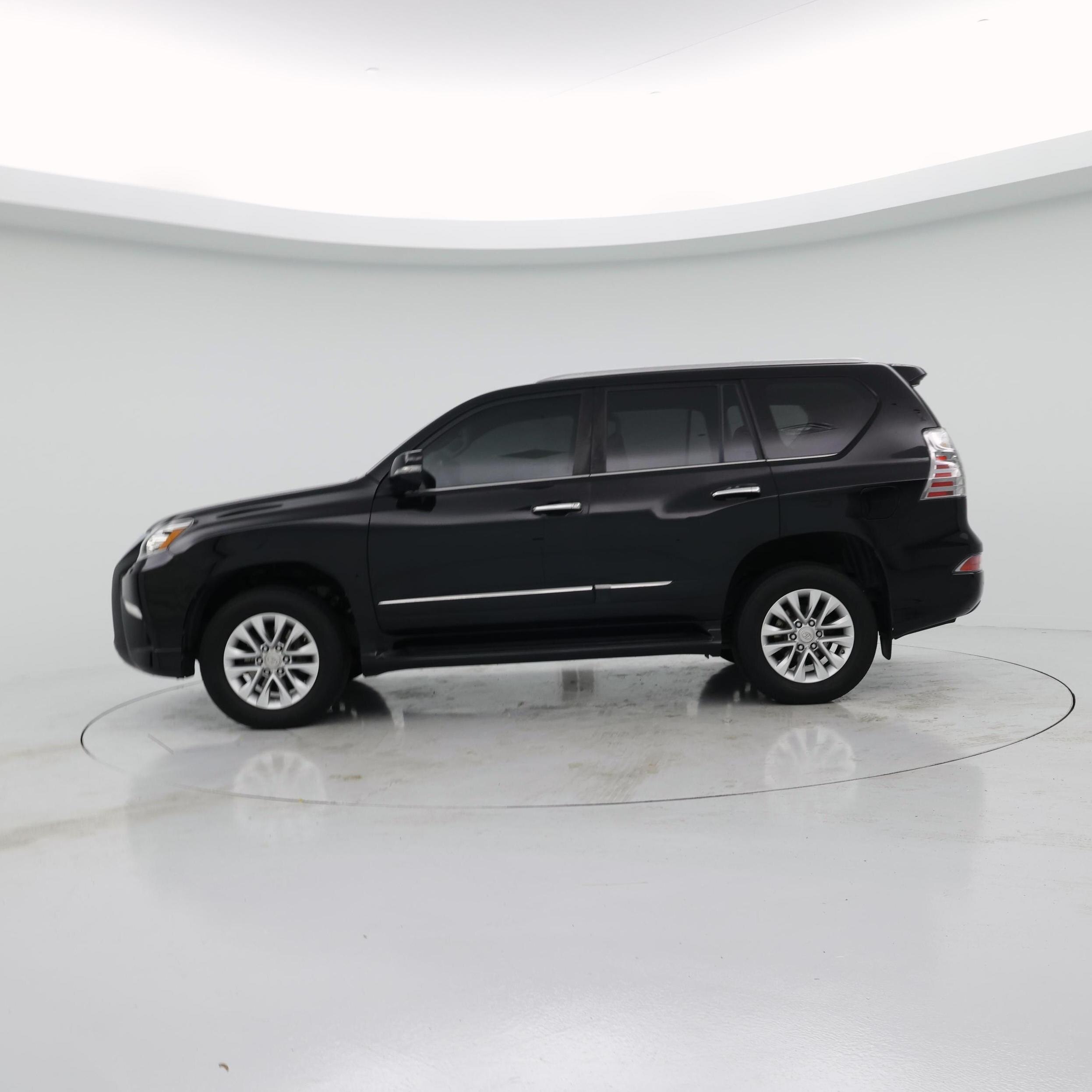 Thumbnail: 2017 Lexus GX - 3