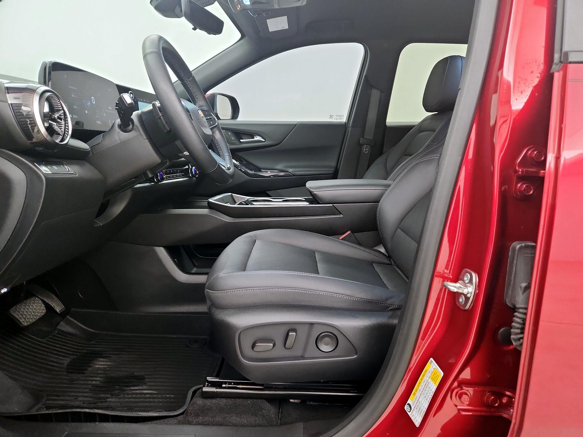 Thumbnail: 2025 Chevrolet Equinox - 11