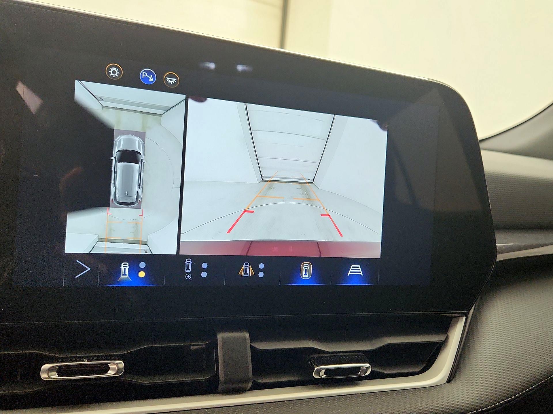 Thumbnail: 2025 Chevrolet Equinox - 15