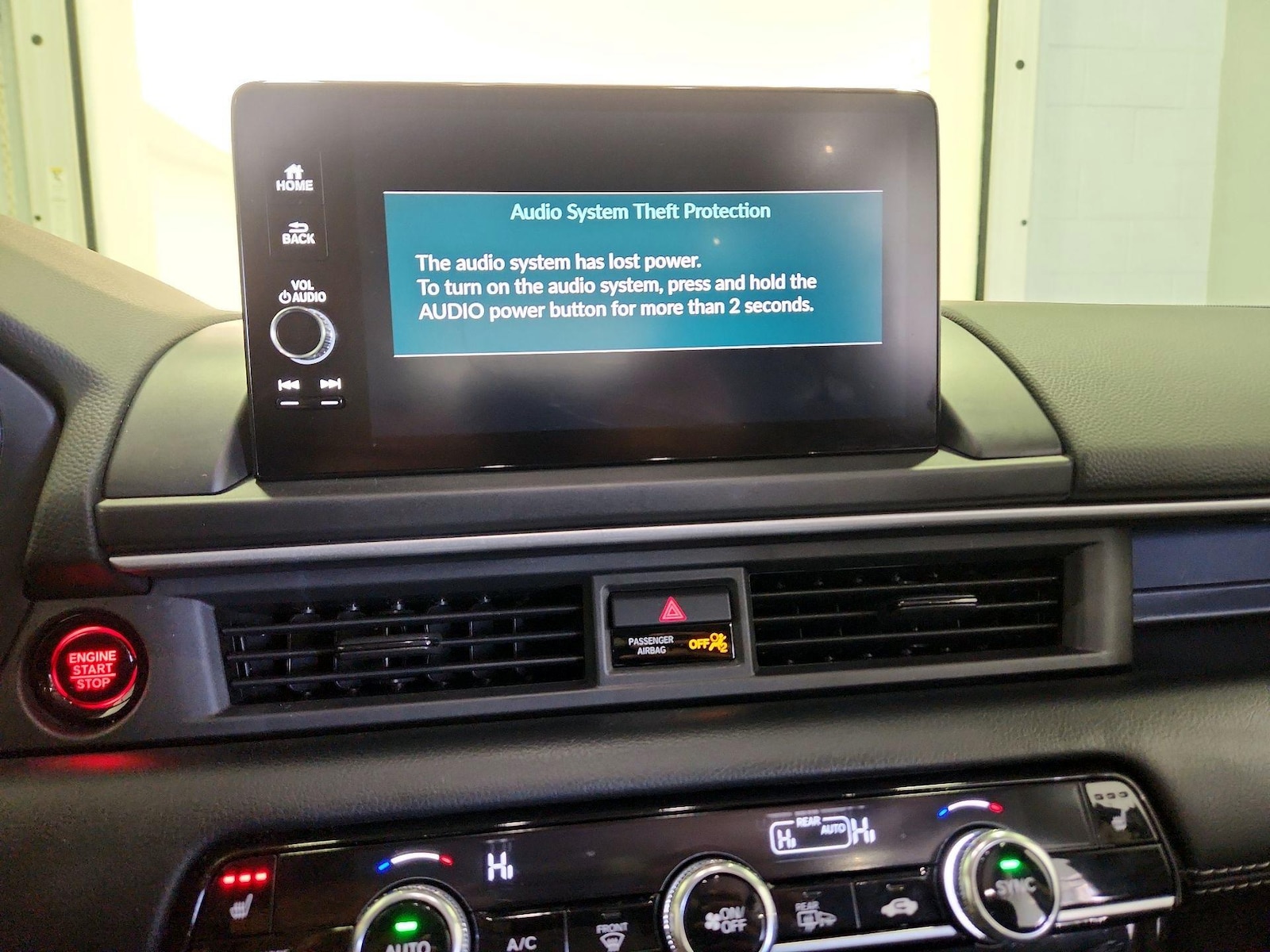 2025 Honda Pilot Touring - Photo 16