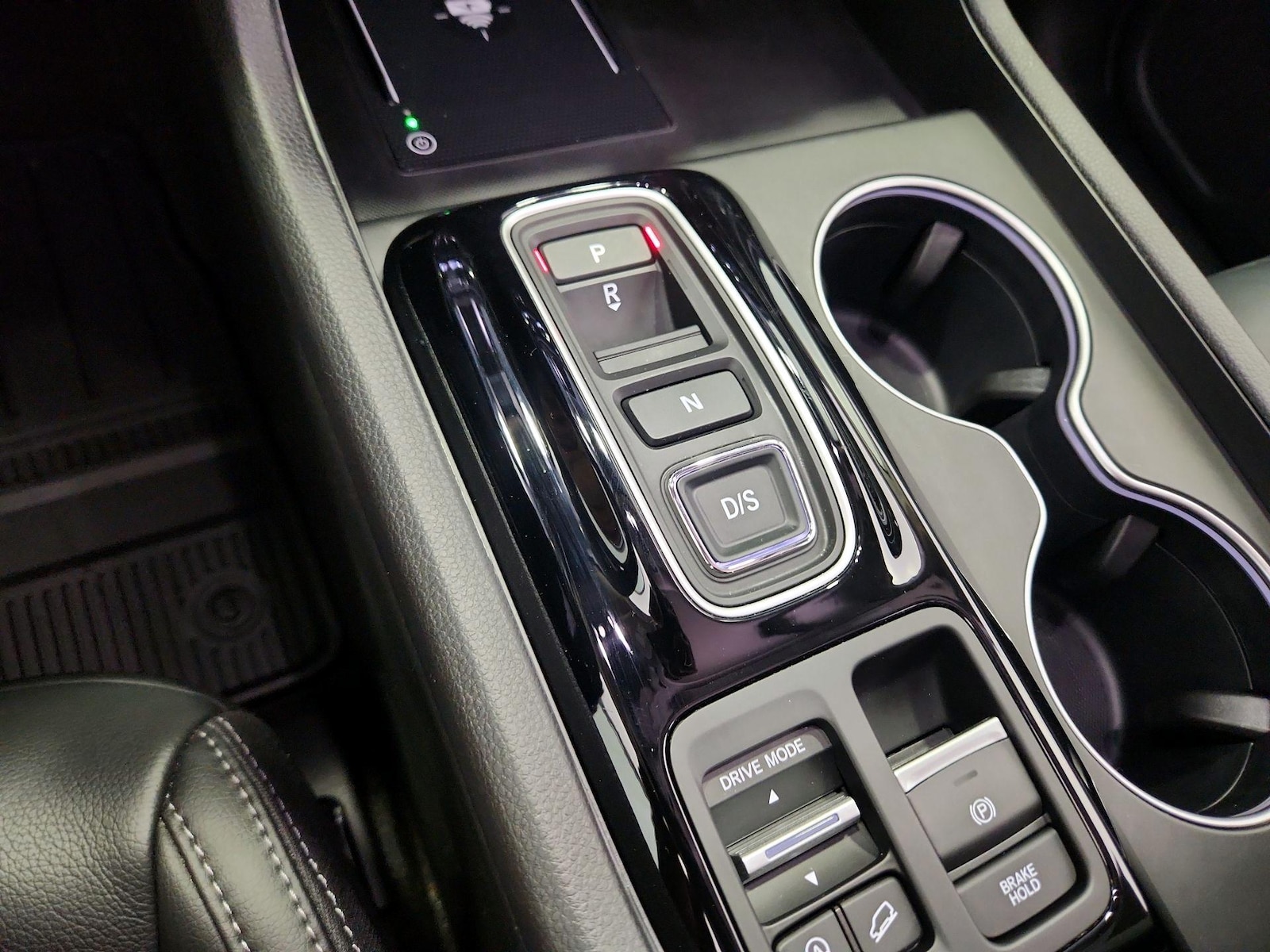 2025 Honda Pilot Touring - Photo 18