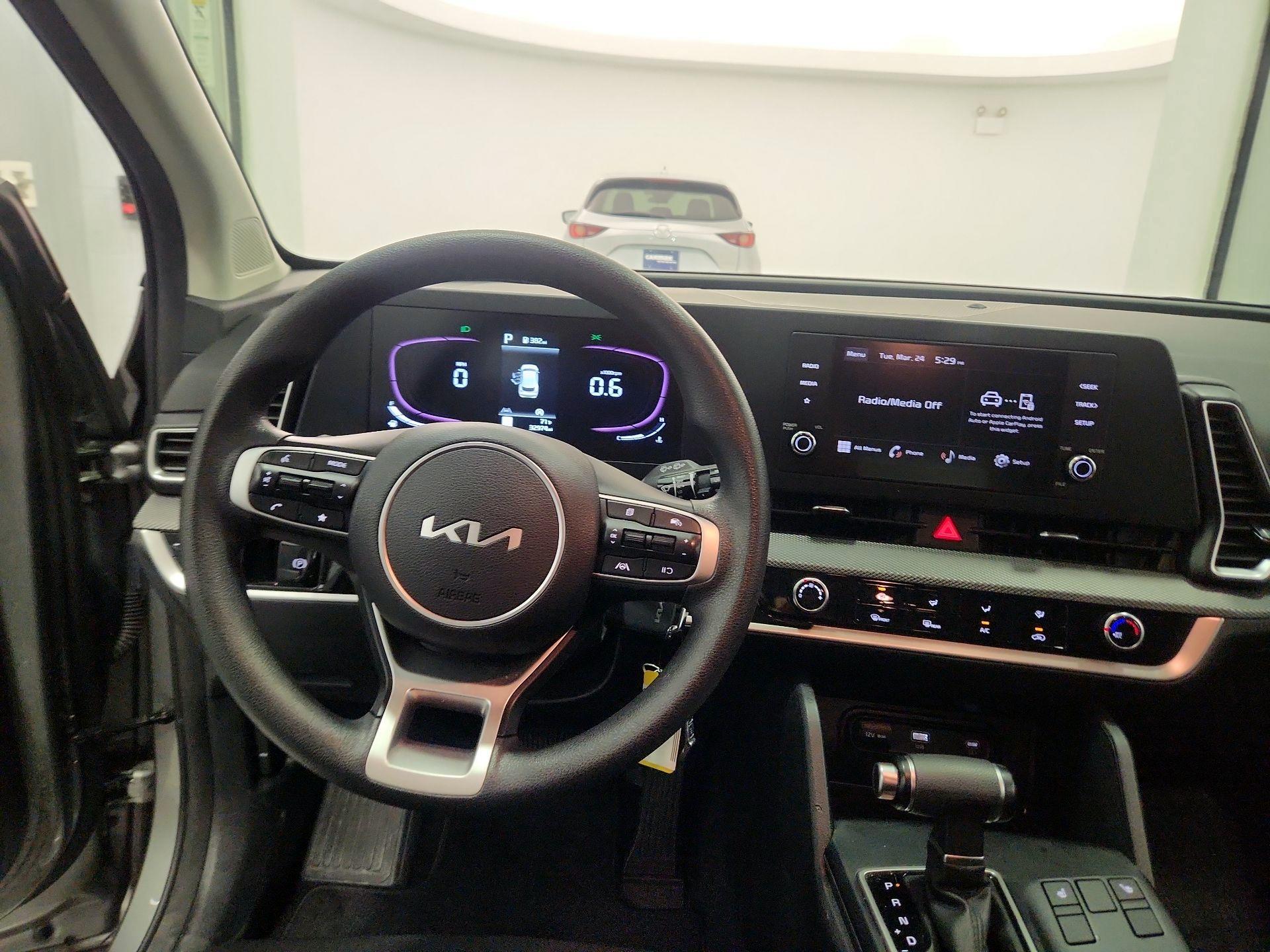 Thumbnail: 2023 Kia Sportage - 10