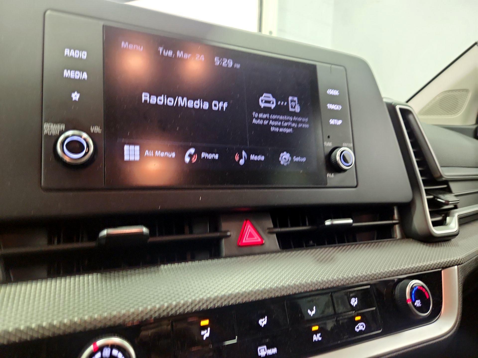 Thumbnail: 2023 Kia Sportage - 15