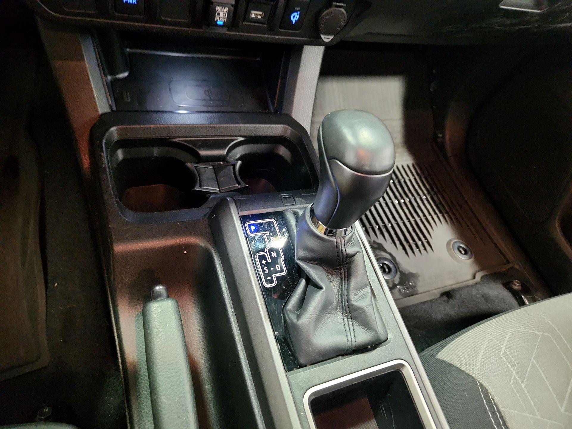 Thumbnail: 2022 Toyota Tacoma - 17