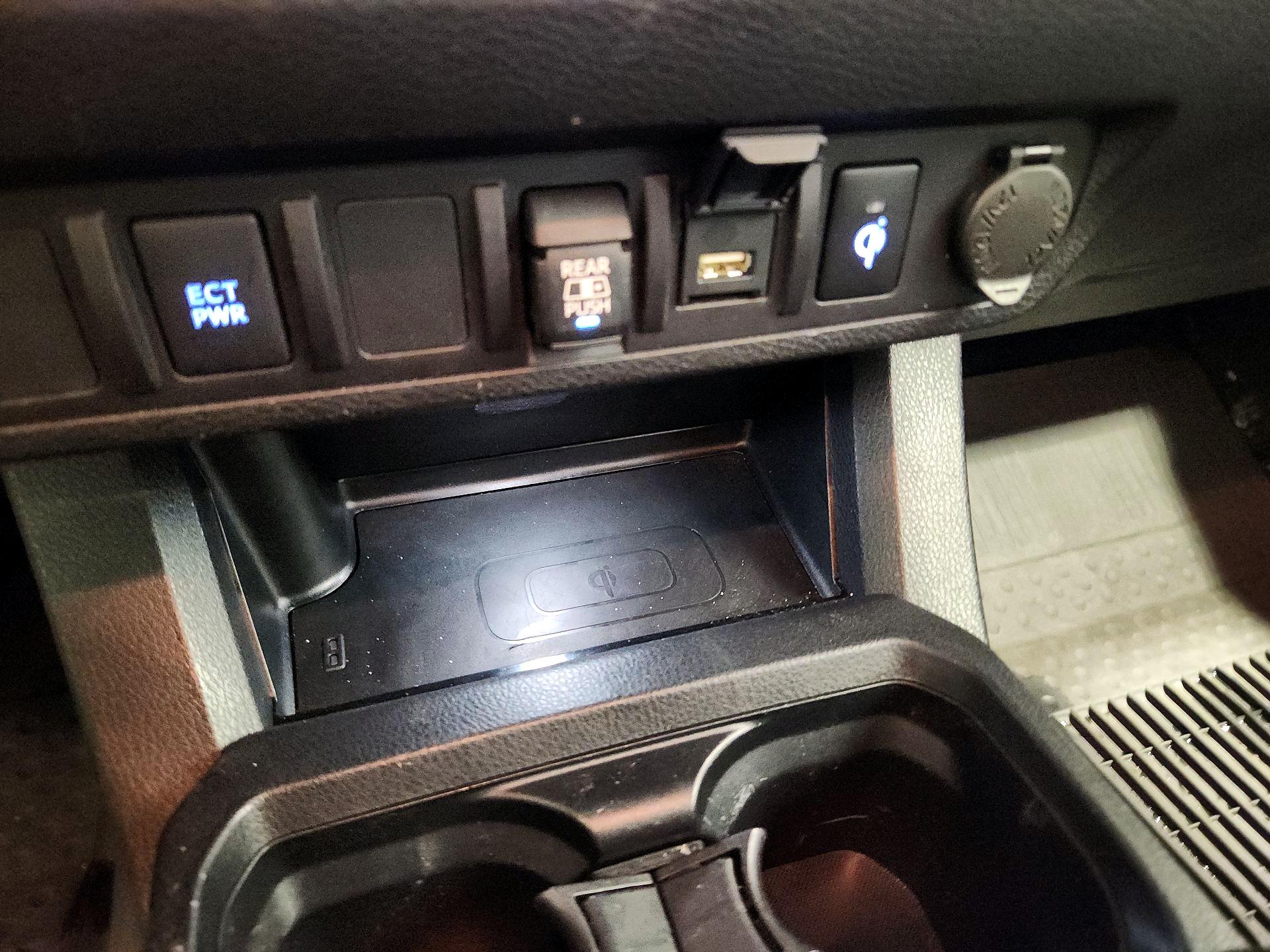 Thumbnail: 2022 Toyota Tacoma - 18