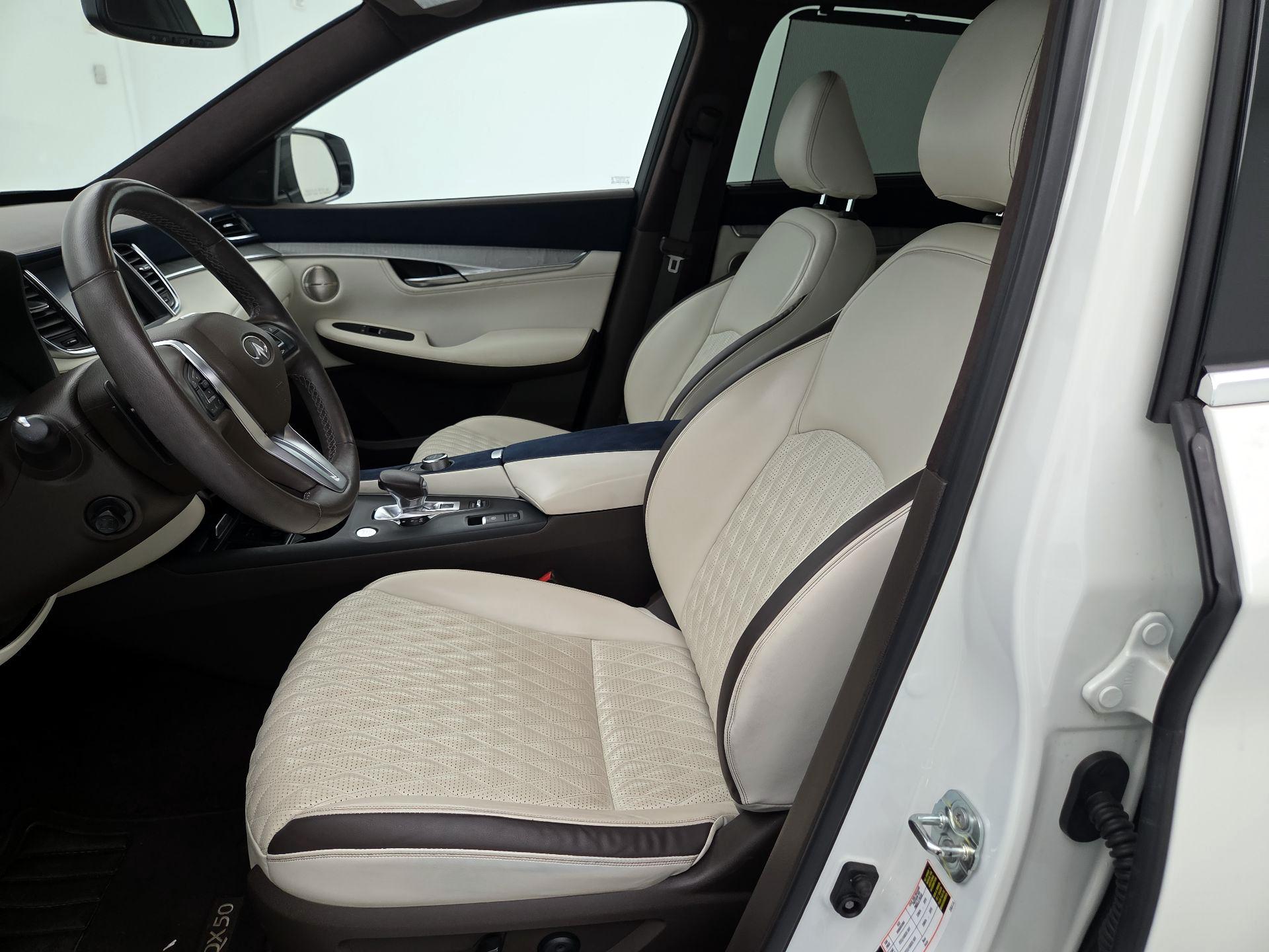 Thumbnail: 2022 INFINITI QX50 - 11