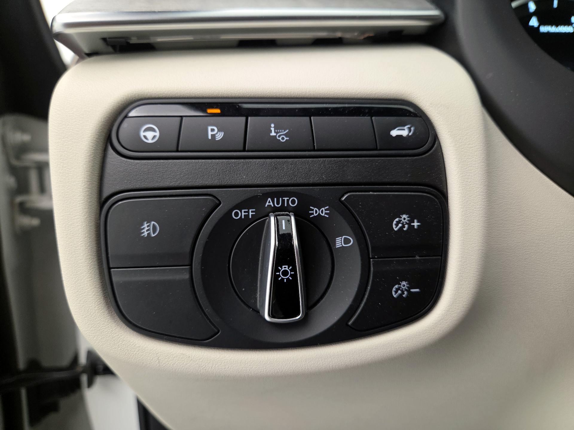 Thumbnail: 2022 INFINITI QX50 - 13