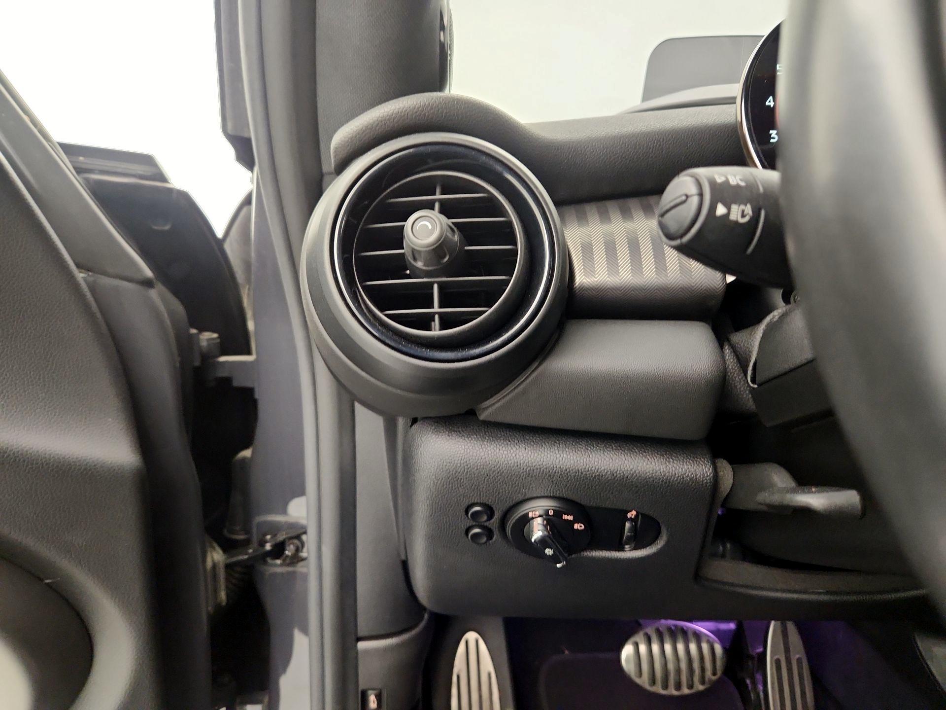 Thumbnail: 2021 MINI Cooper Hardtop - 13