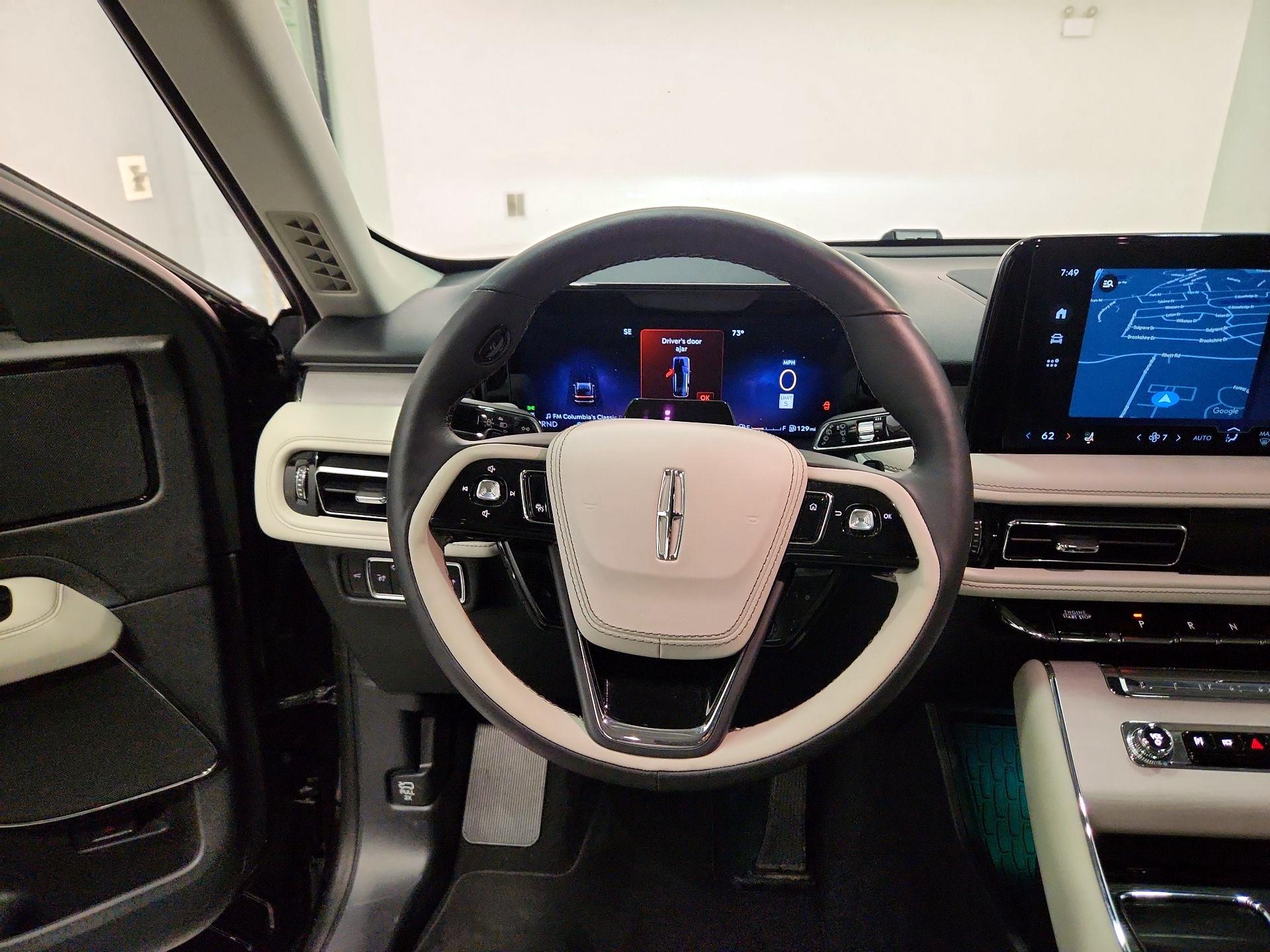 Thumbnail: 2025 Lincoln Aviator - 10