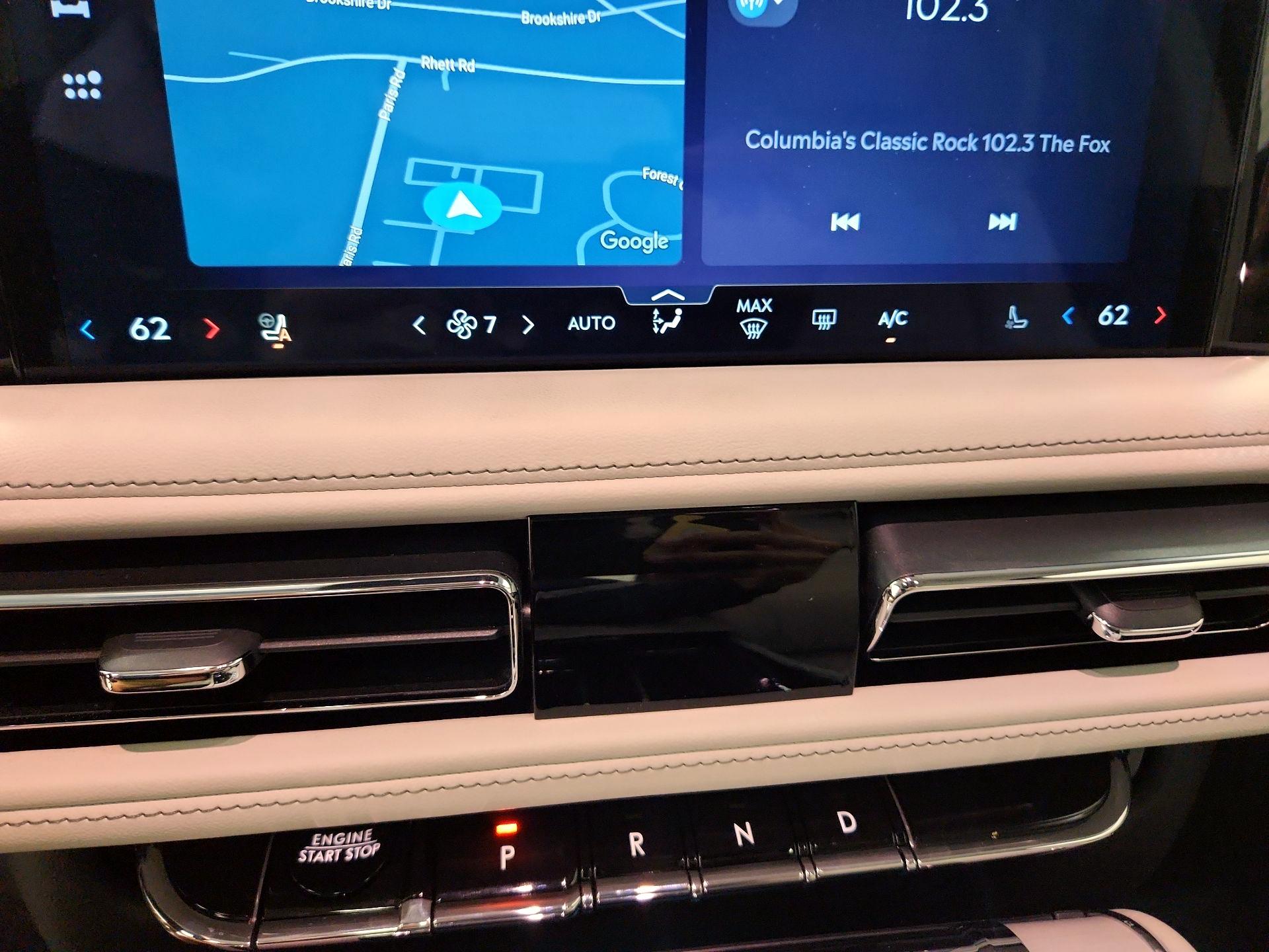 Thumbnail: 2025 Lincoln Aviator - 16