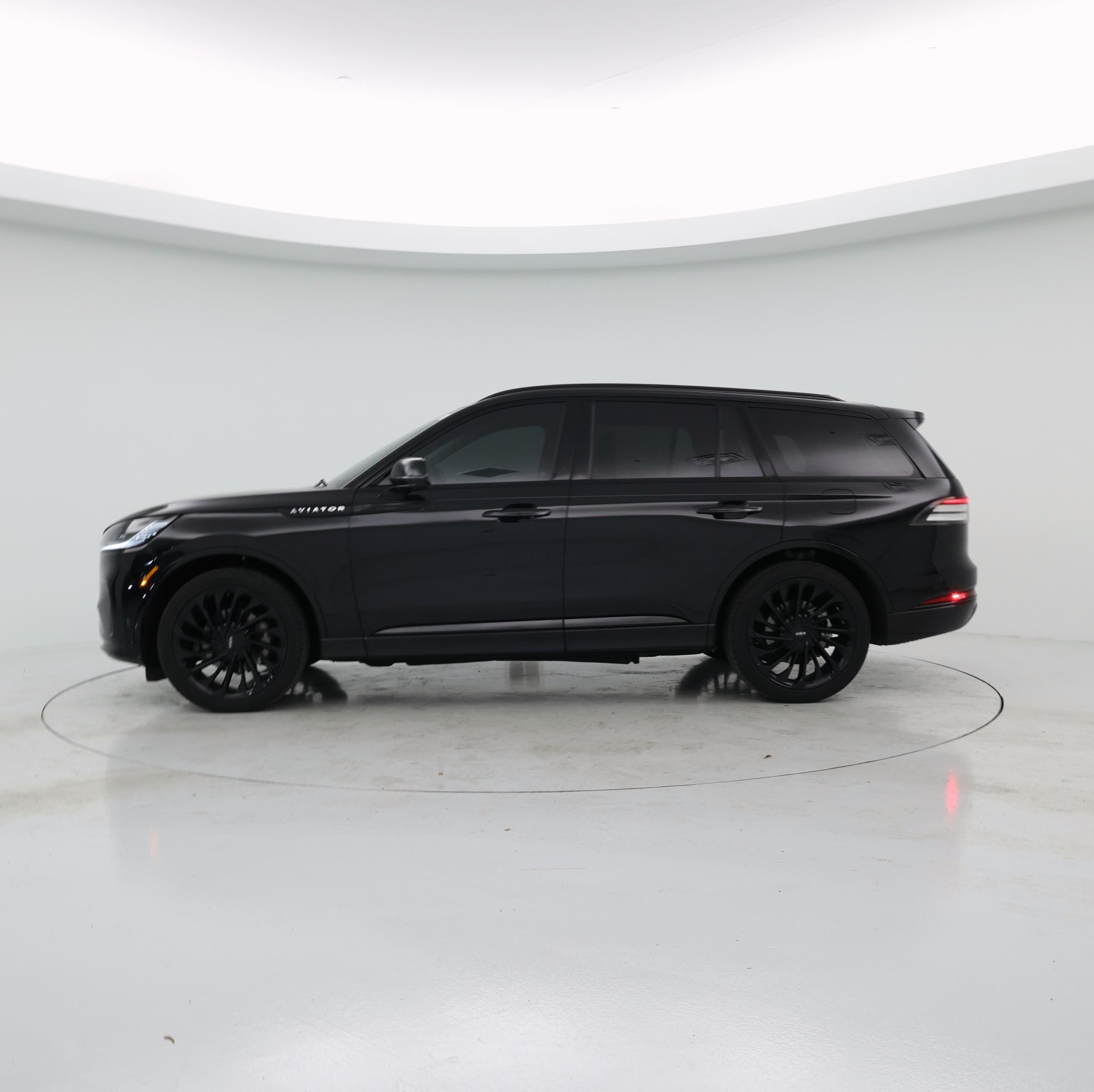 Thumbnail: 2025 Lincoln Aviator - 3
