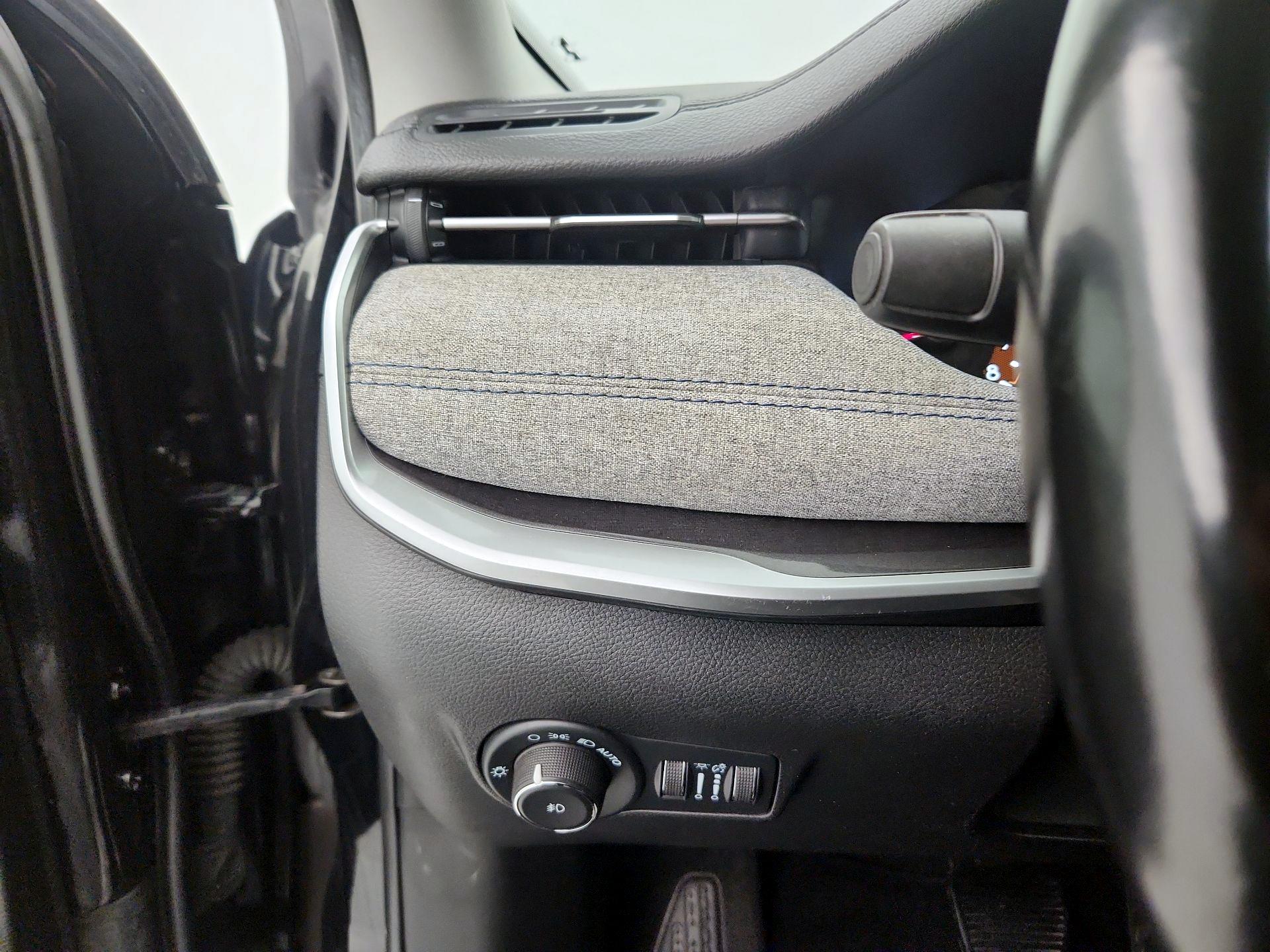 Thumbnail: 2022 Jeep Compass - 13