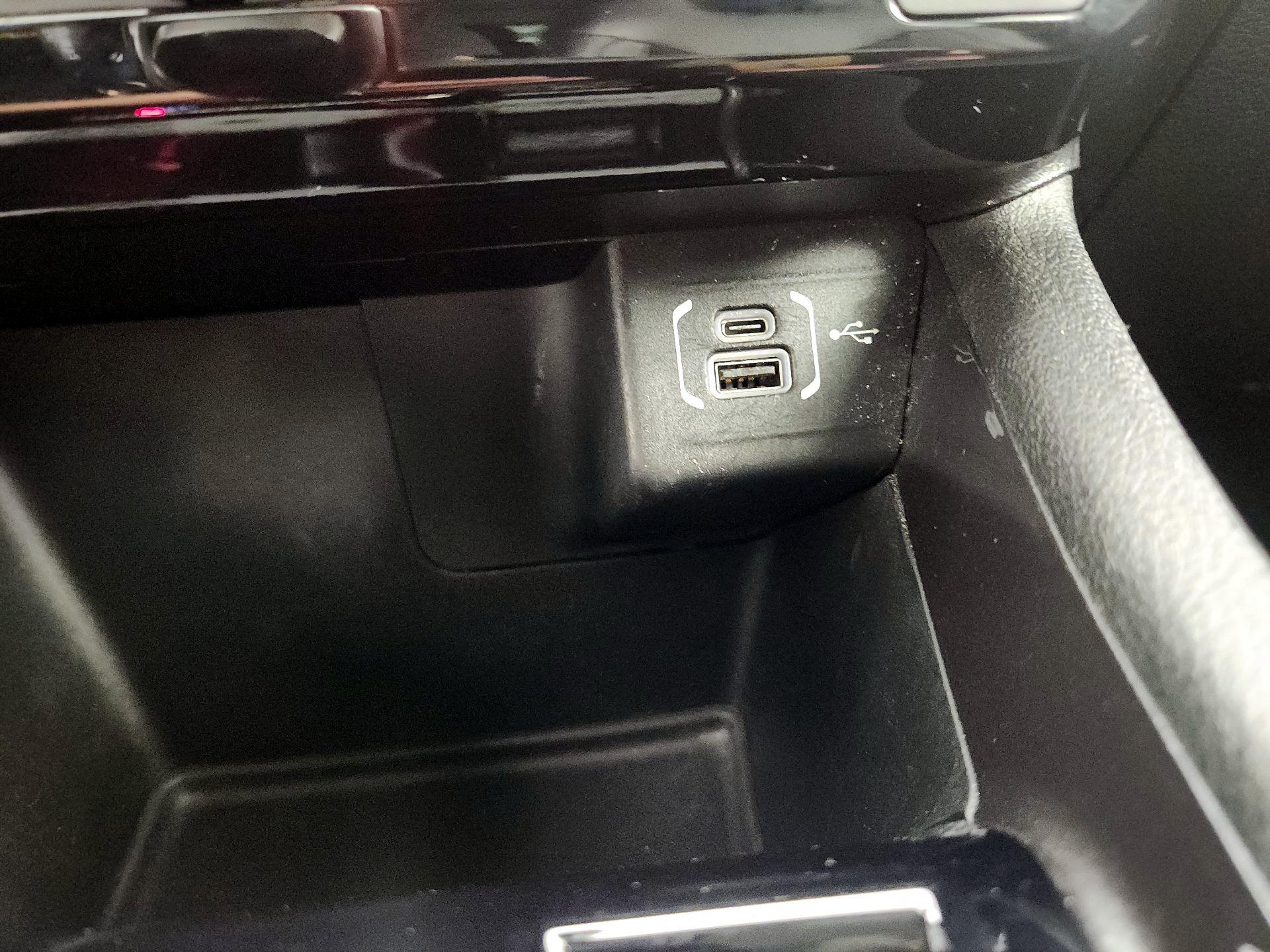 Thumbnail: 2022 Jeep Compass - 18