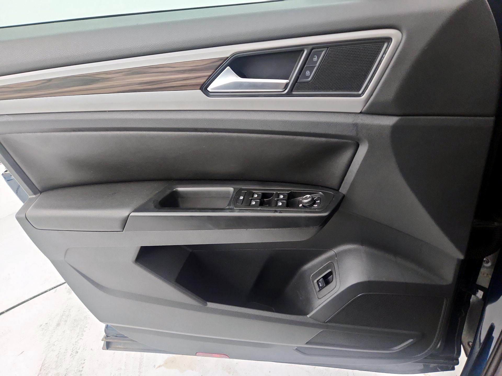 Thumbnail: 2021 Volkswagen Atlas - 12