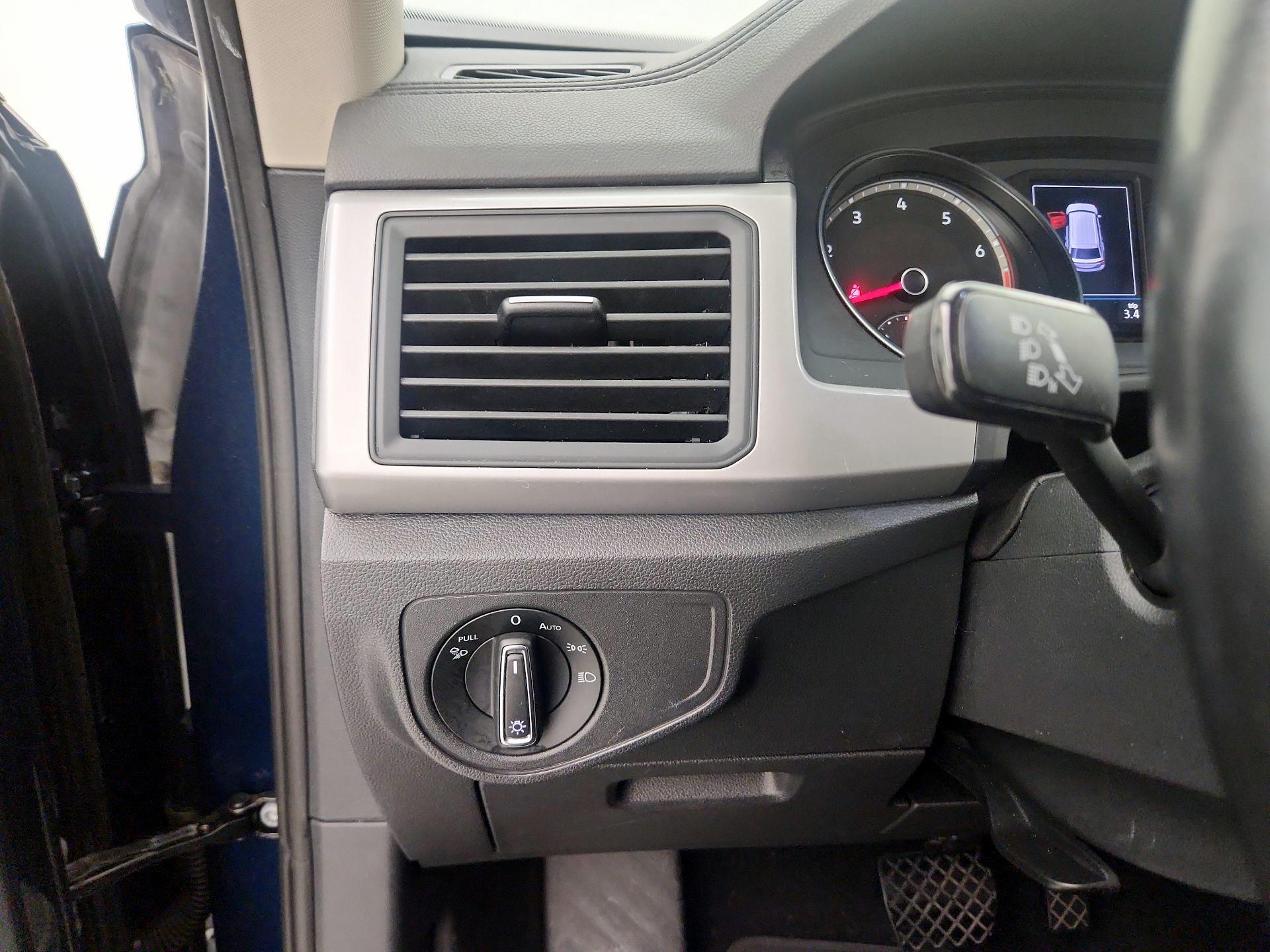 Thumbnail: 2021 Volkswagen Atlas - 13