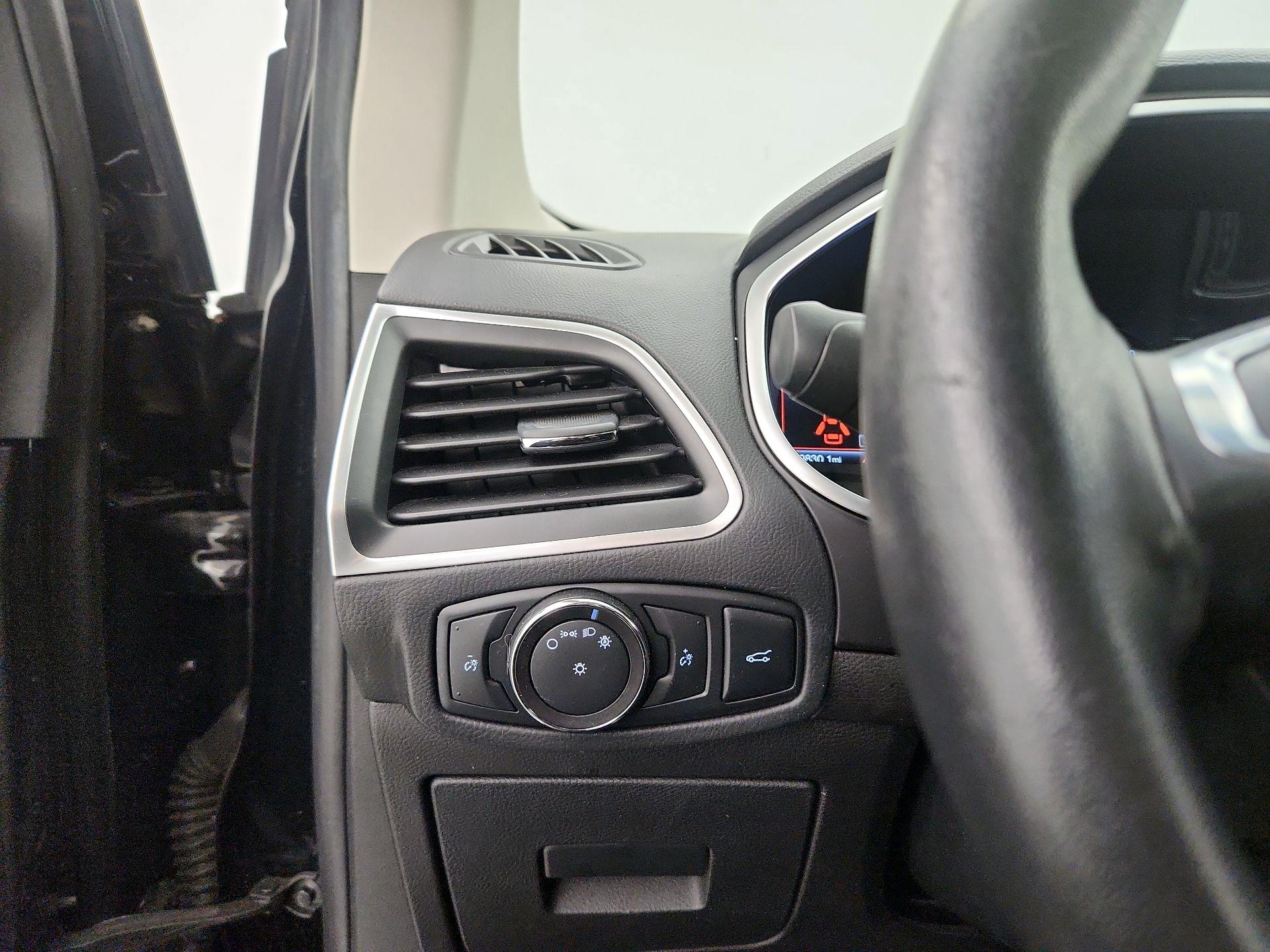 Thumbnail: 2017 Ford Edge - 13