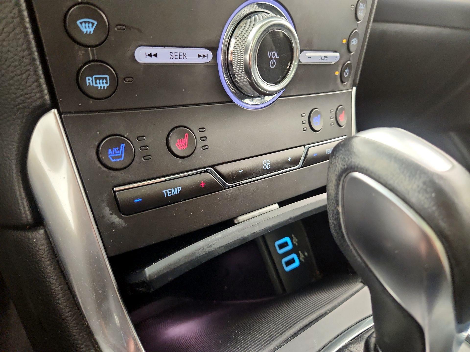 Thumbnail: 2017 Ford Edge - 17