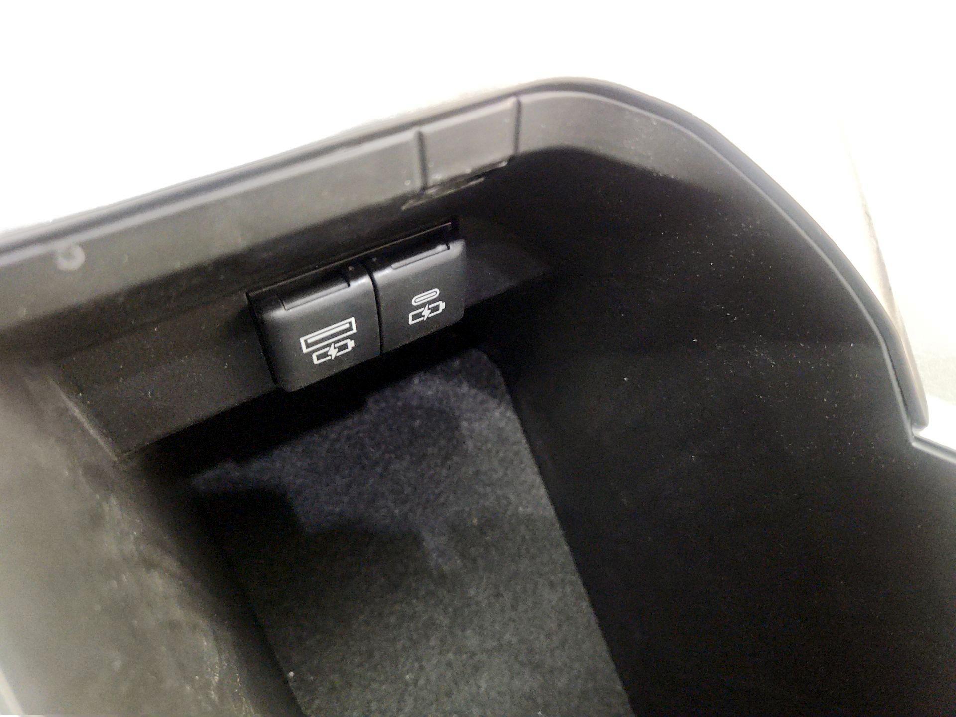 Thumbnail: 2021 Toyota Camry - 18