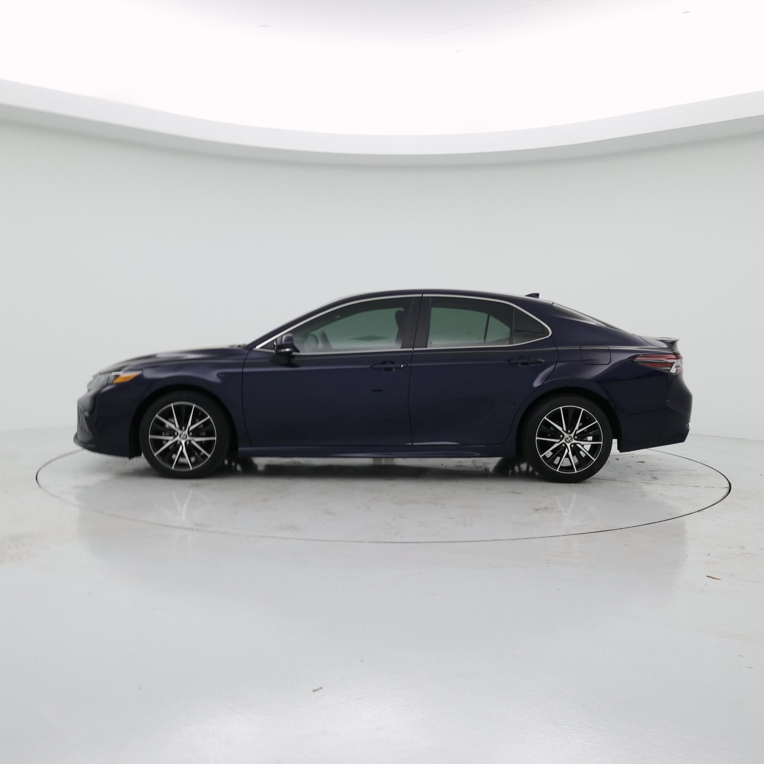 Thumbnail: 2021 Toyota Camry - 3